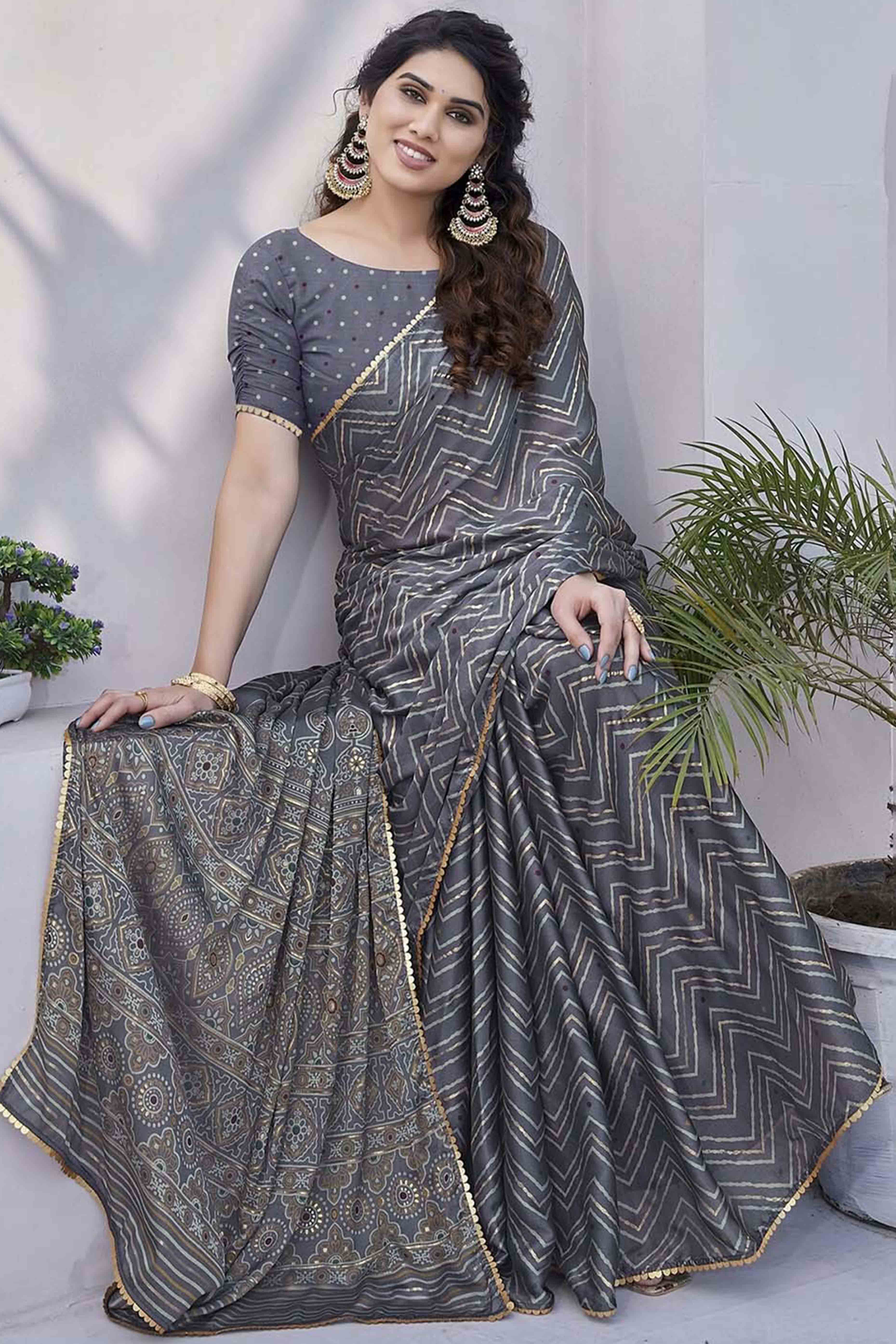 Grey Chiffon Saree With Zig-Zag Foil Print & Golden Lace Border - Image 3
