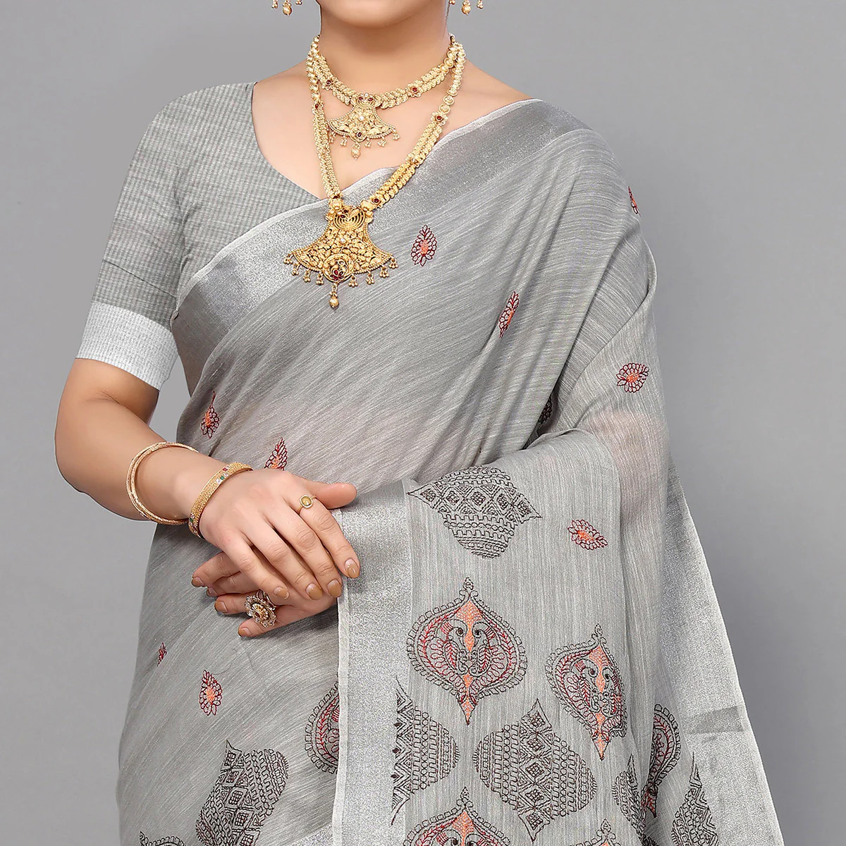 Grey Embroidered Cotton Silk Saree With Tassels - Image 4