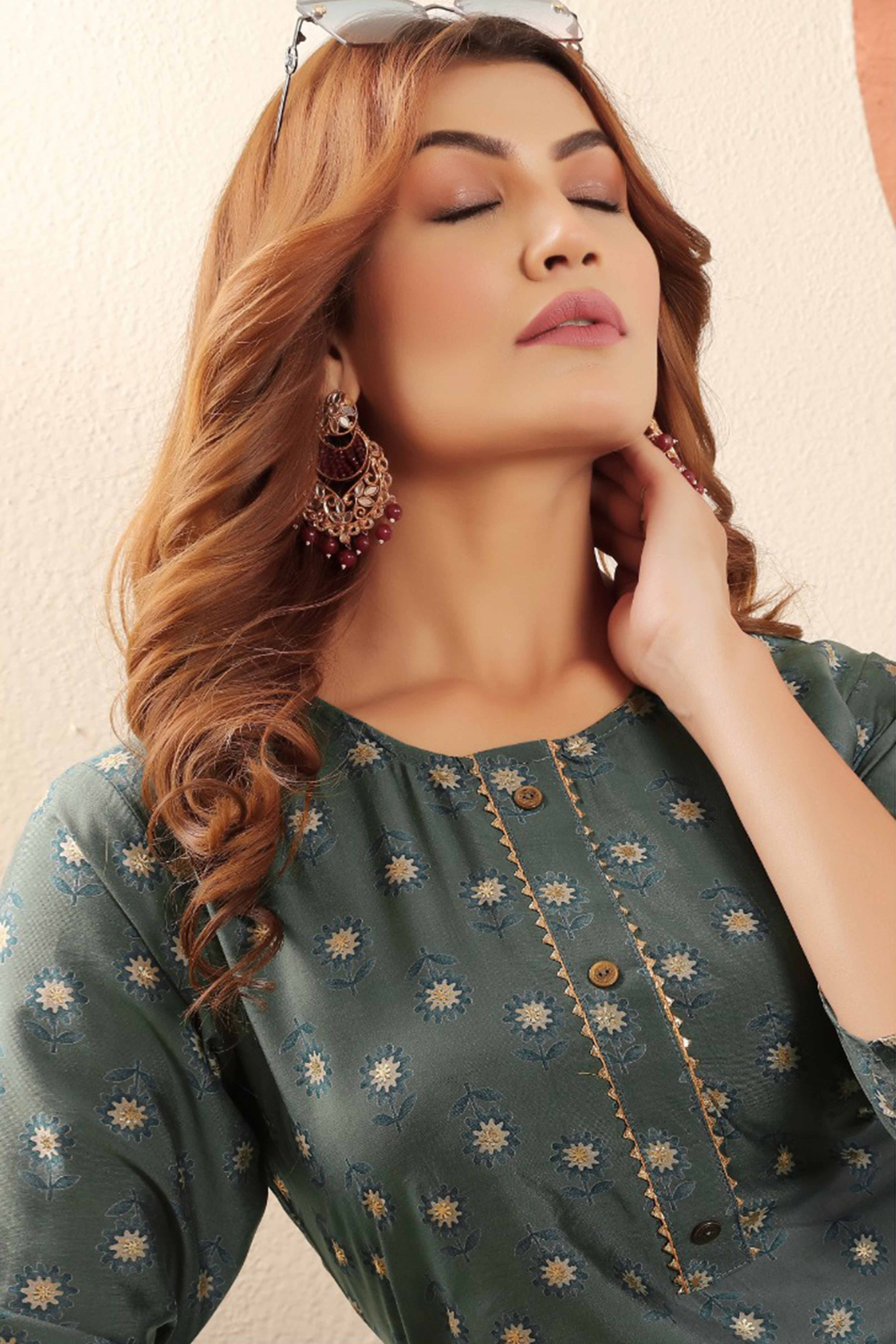 Grey Floral Foil Printed Muslin Viscose Kurti - Image 3