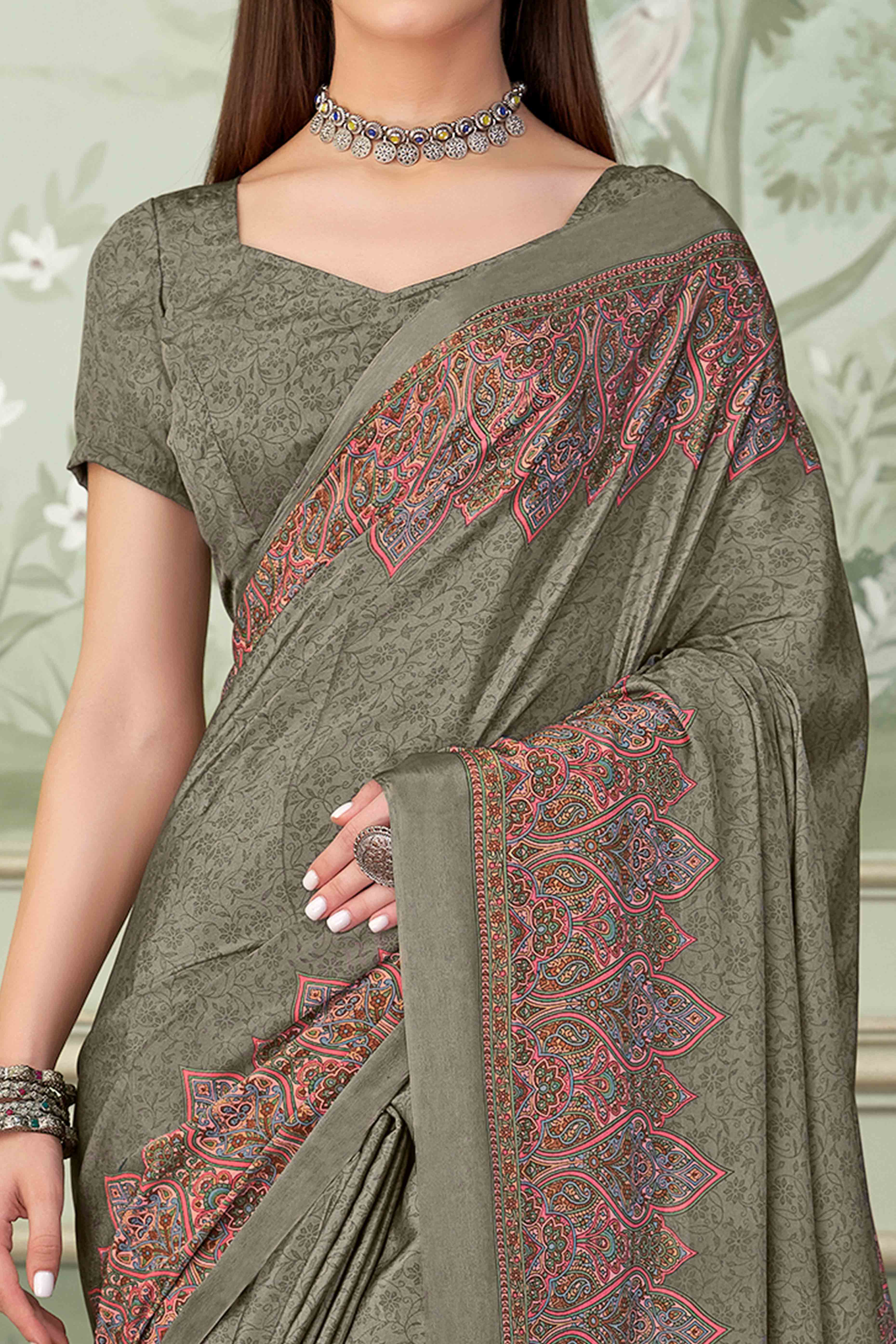 Grey Floral Printed Crepe Silk Saree - Image 2