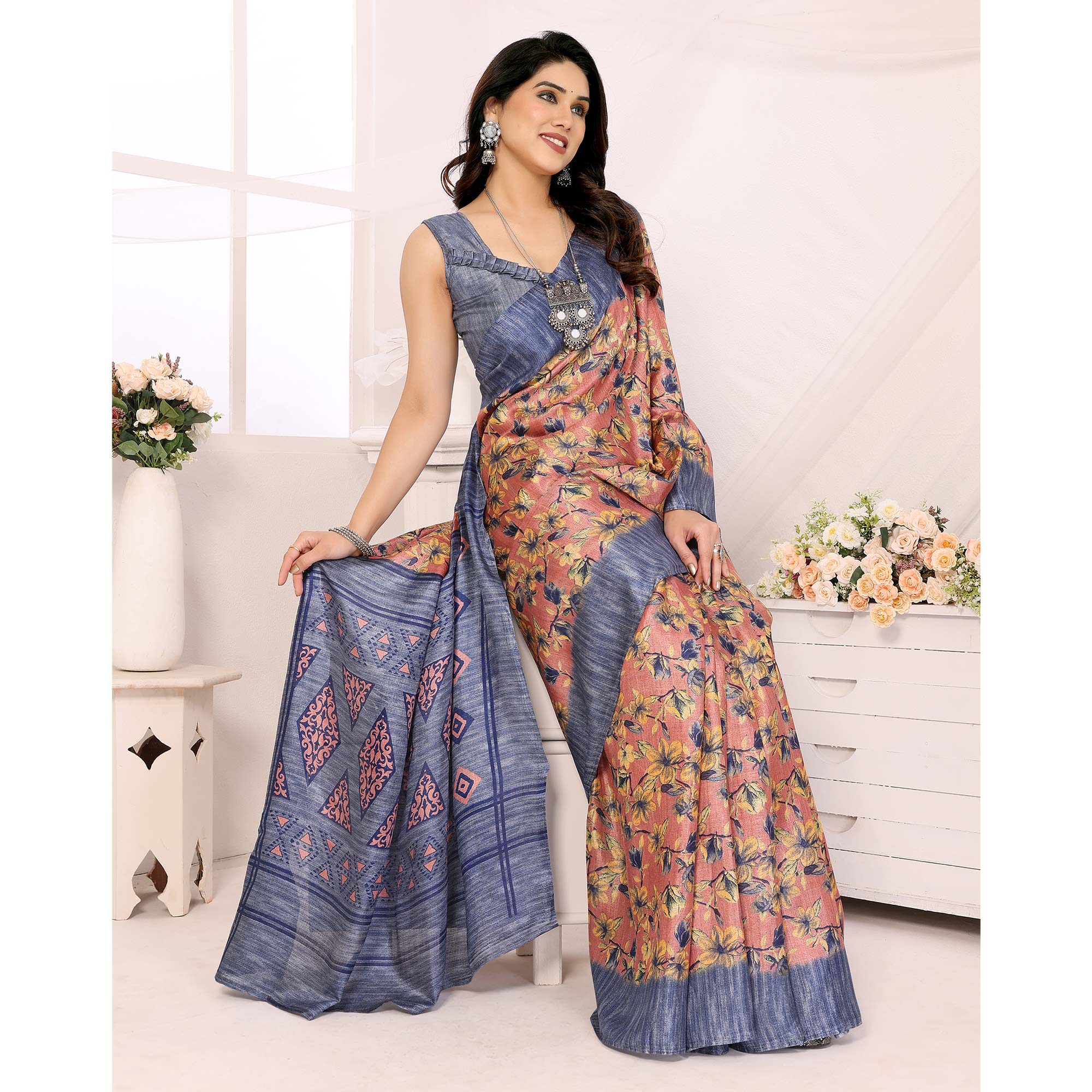 Grey Floral Printed Khadi Saree - Image 4