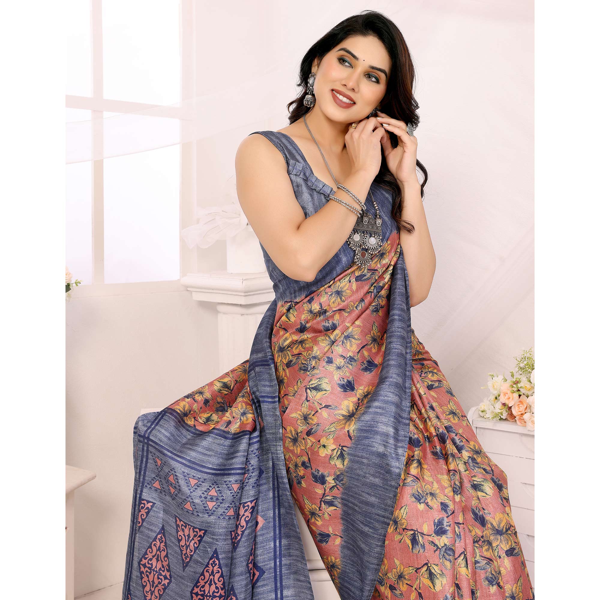 Grey Floral Printed Khadi Saree - Image 5