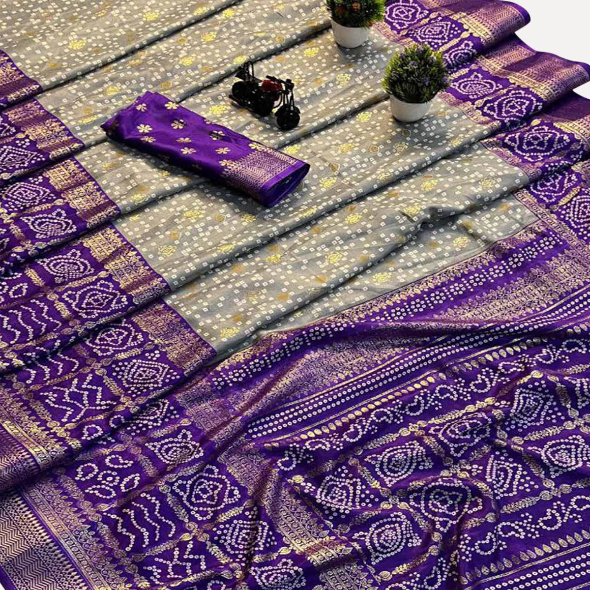 Grey & Purple Dola Silk Saree Featuring Traditional Bandhani Print & Woven Border - Image 2