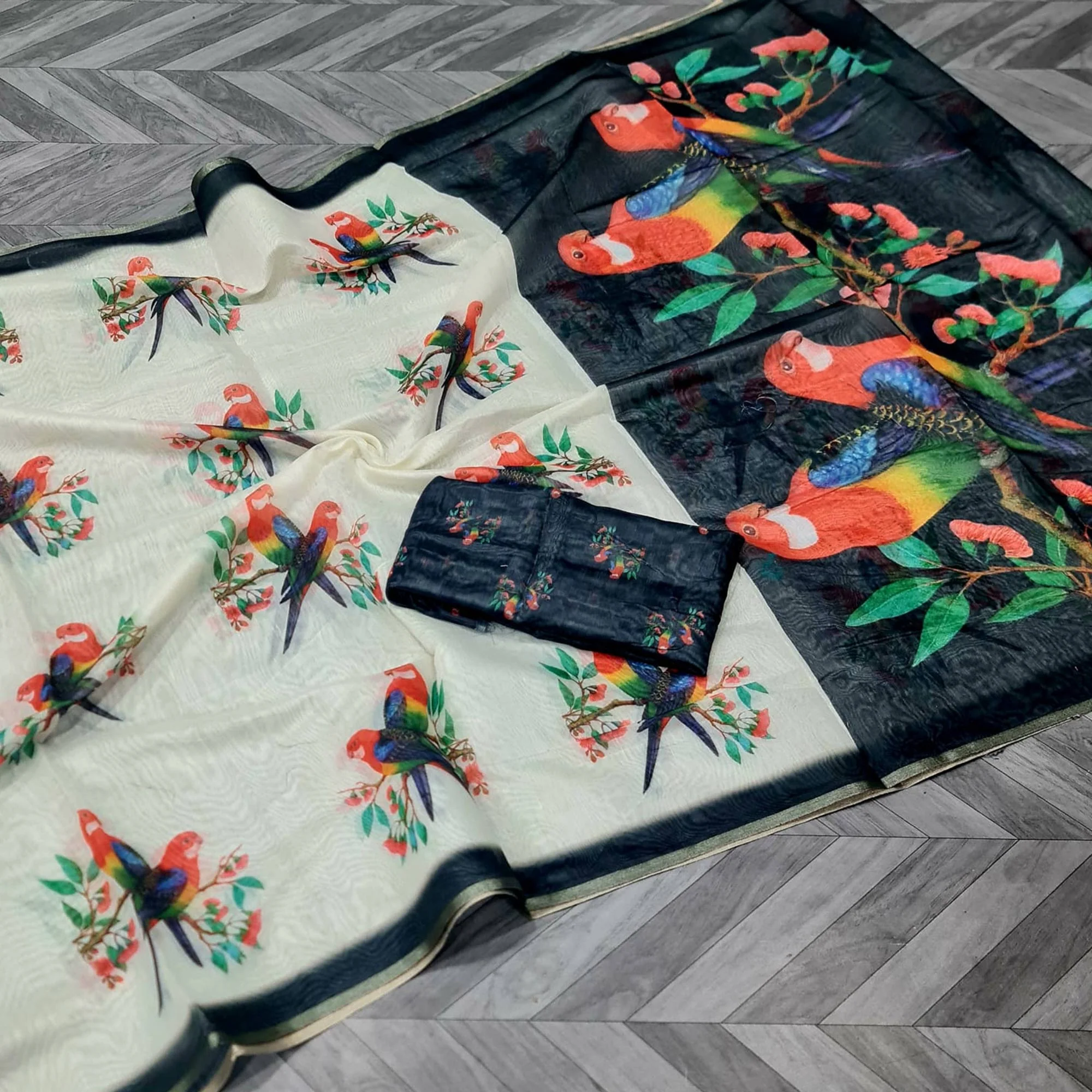 Off White Floral Printed Linen Cotton Saree - Image 4