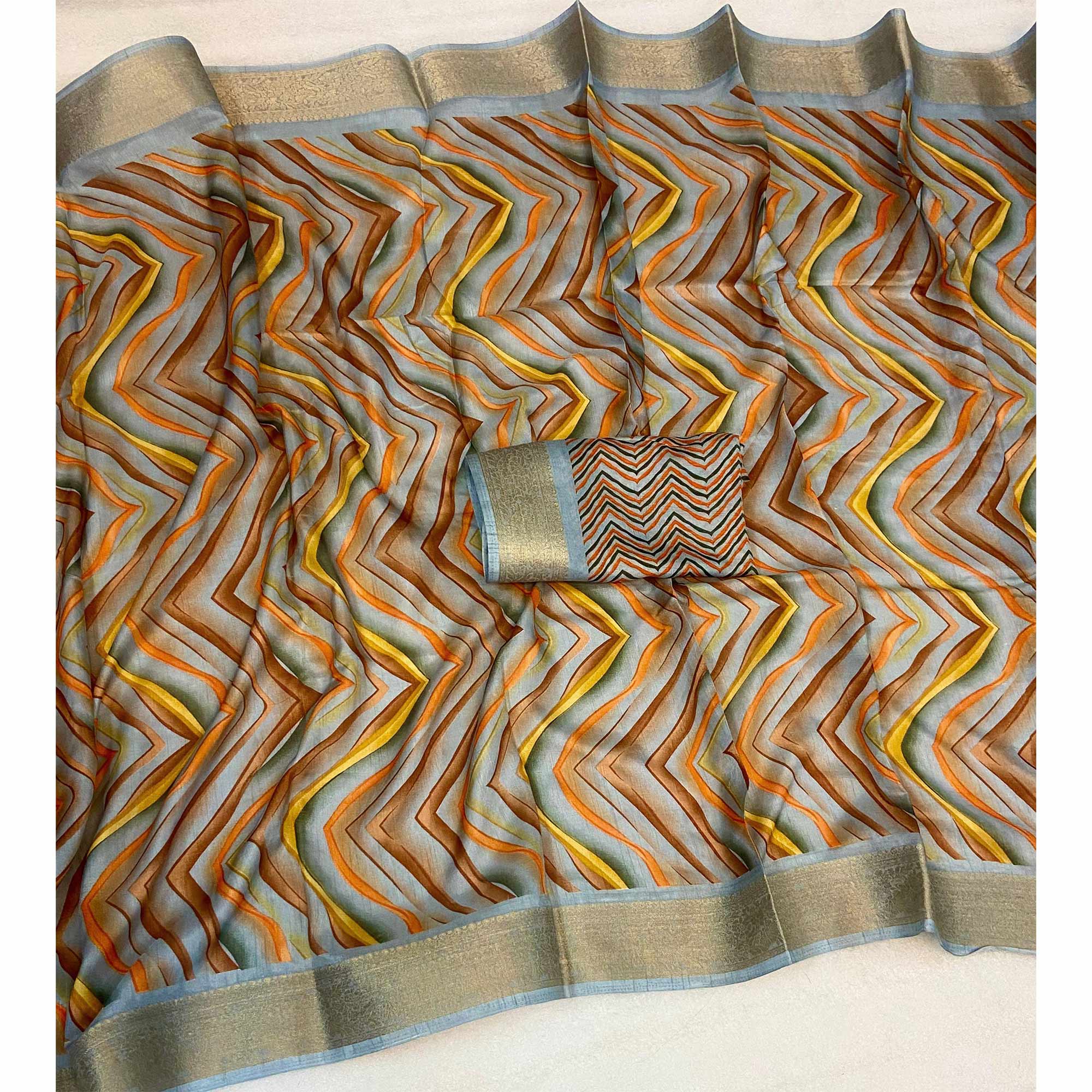 Grey Zig Zag Printed Dola Silk Saree With Woven Border - Image 3