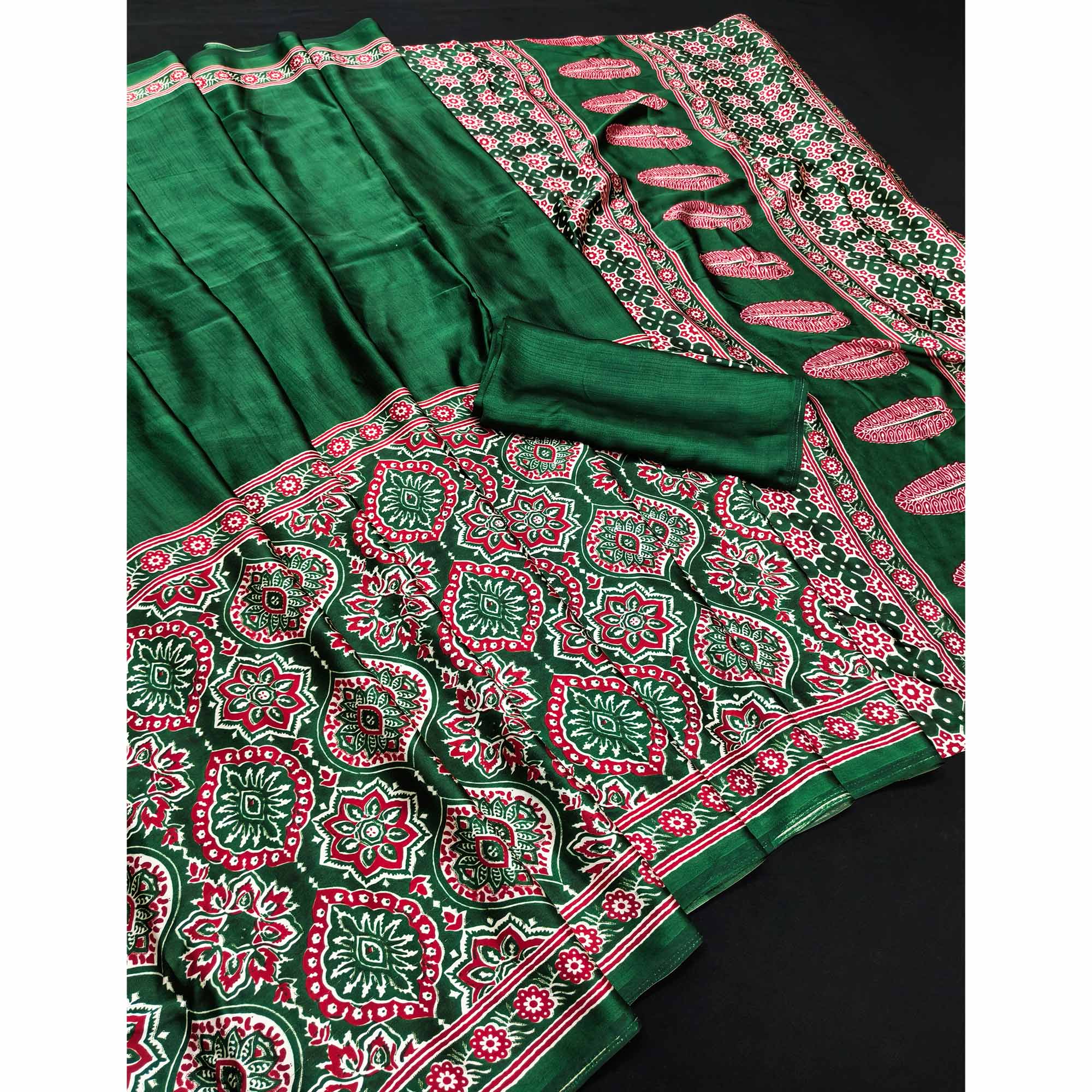 Heritage Inspired Green Crepe Silk Saree Featuring Ajrakh Block Print - Image 3