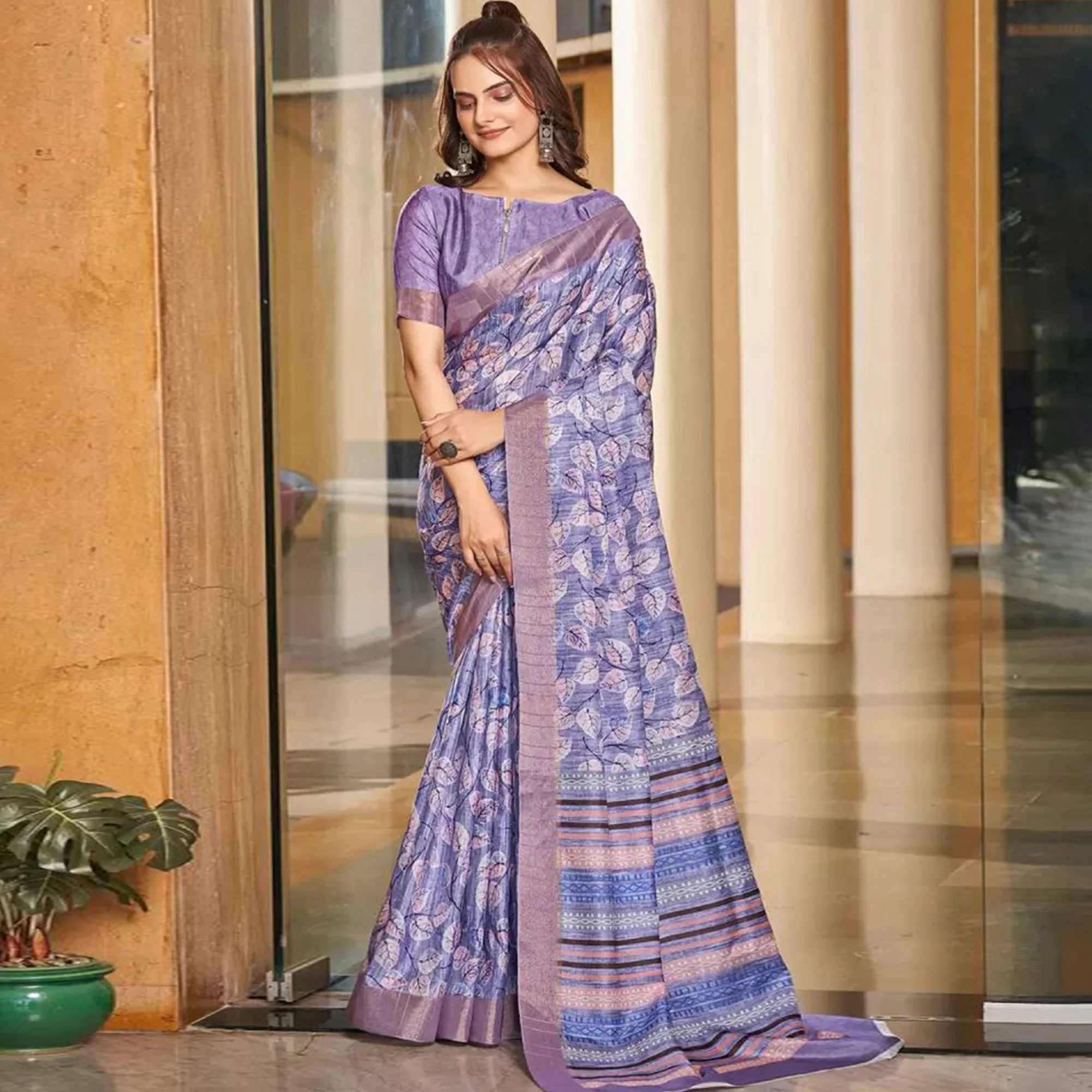 Lavender Floral Digital Printed Tussar Silk Saree - Image 2