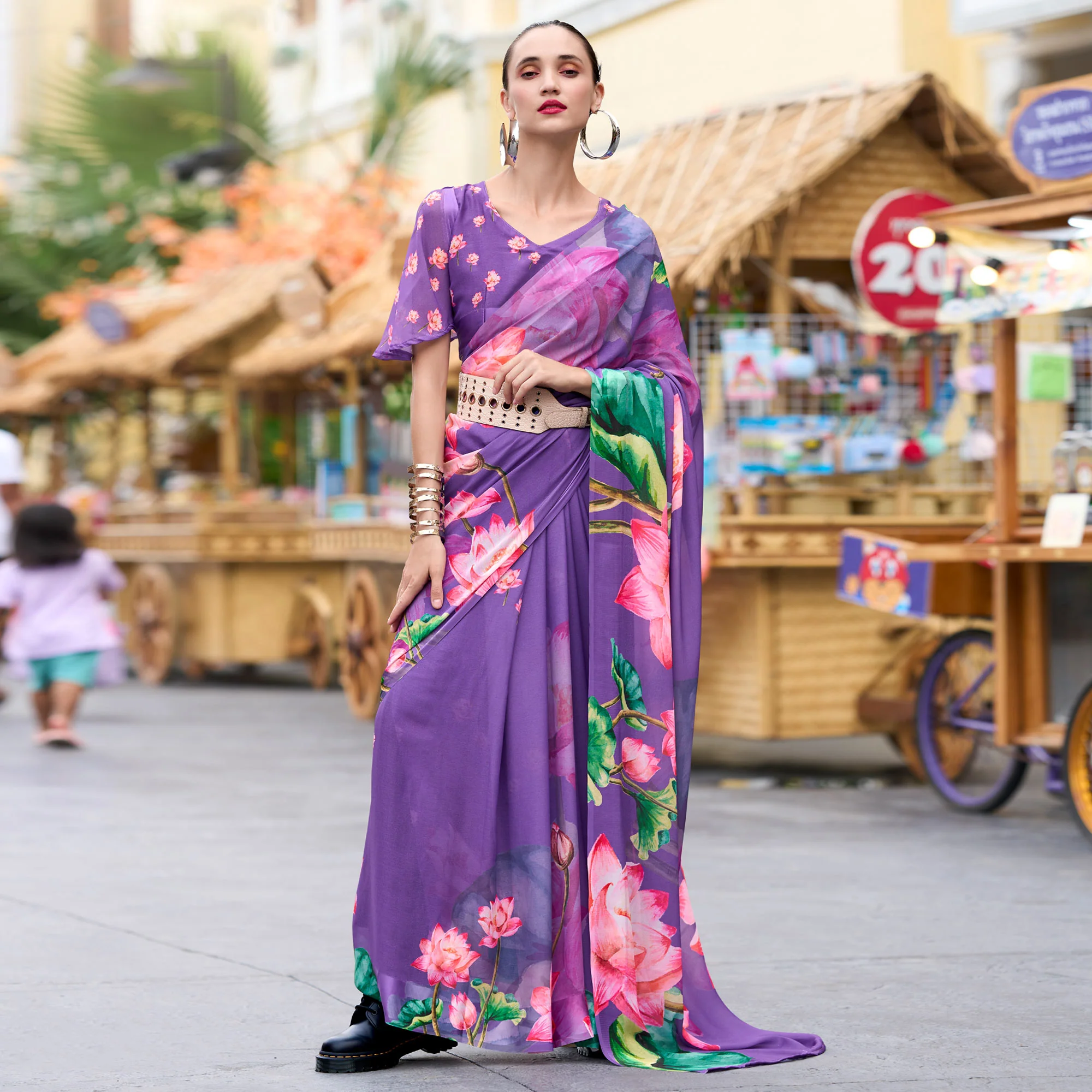 Lavender Floral Printed Georgette Saree - Image 2
