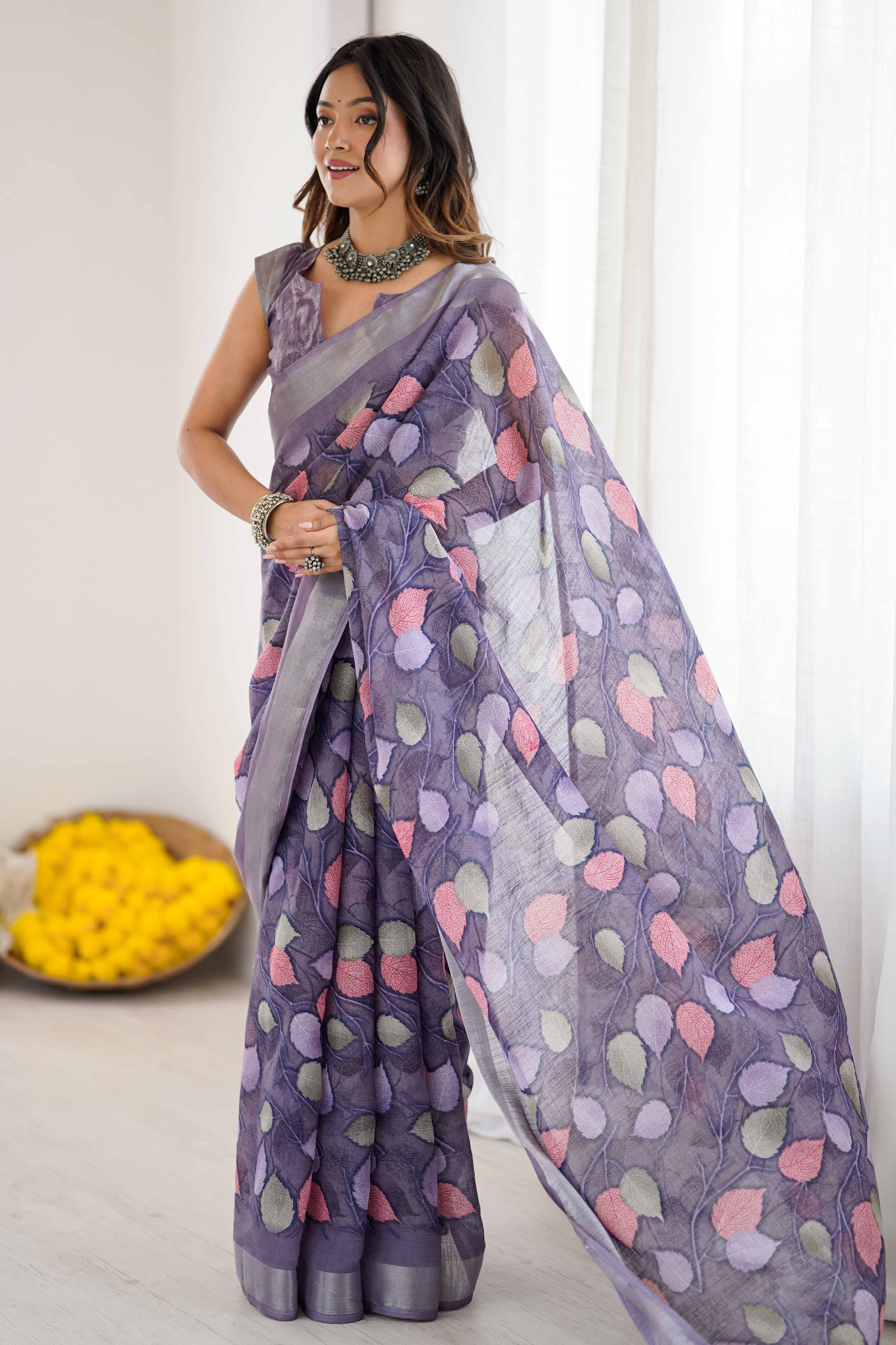Lavender Linen Saree With Graceful All Over Leaf Pattern - Image 4