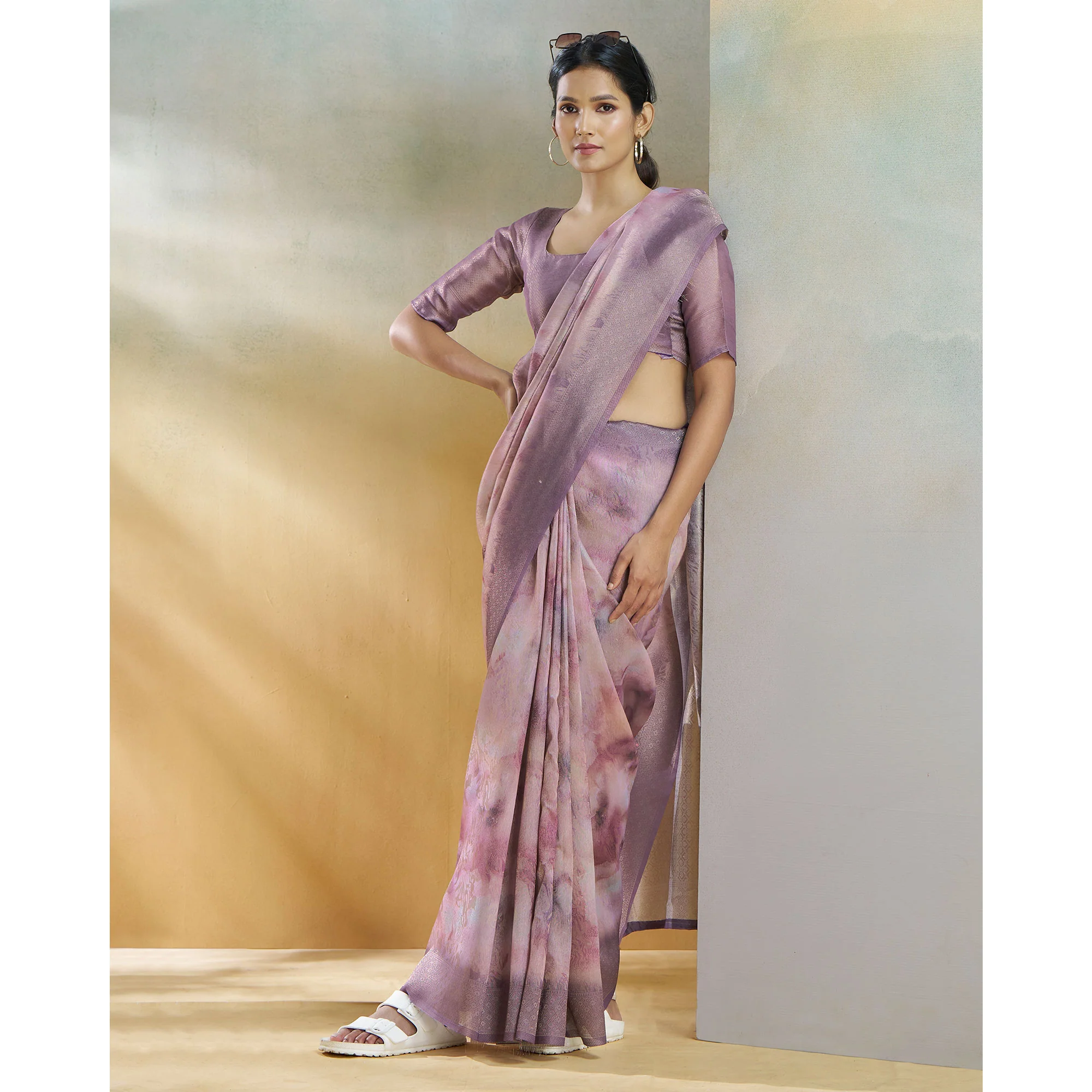 Lavender Woven With Digital Printed Linen Saree - Image 4