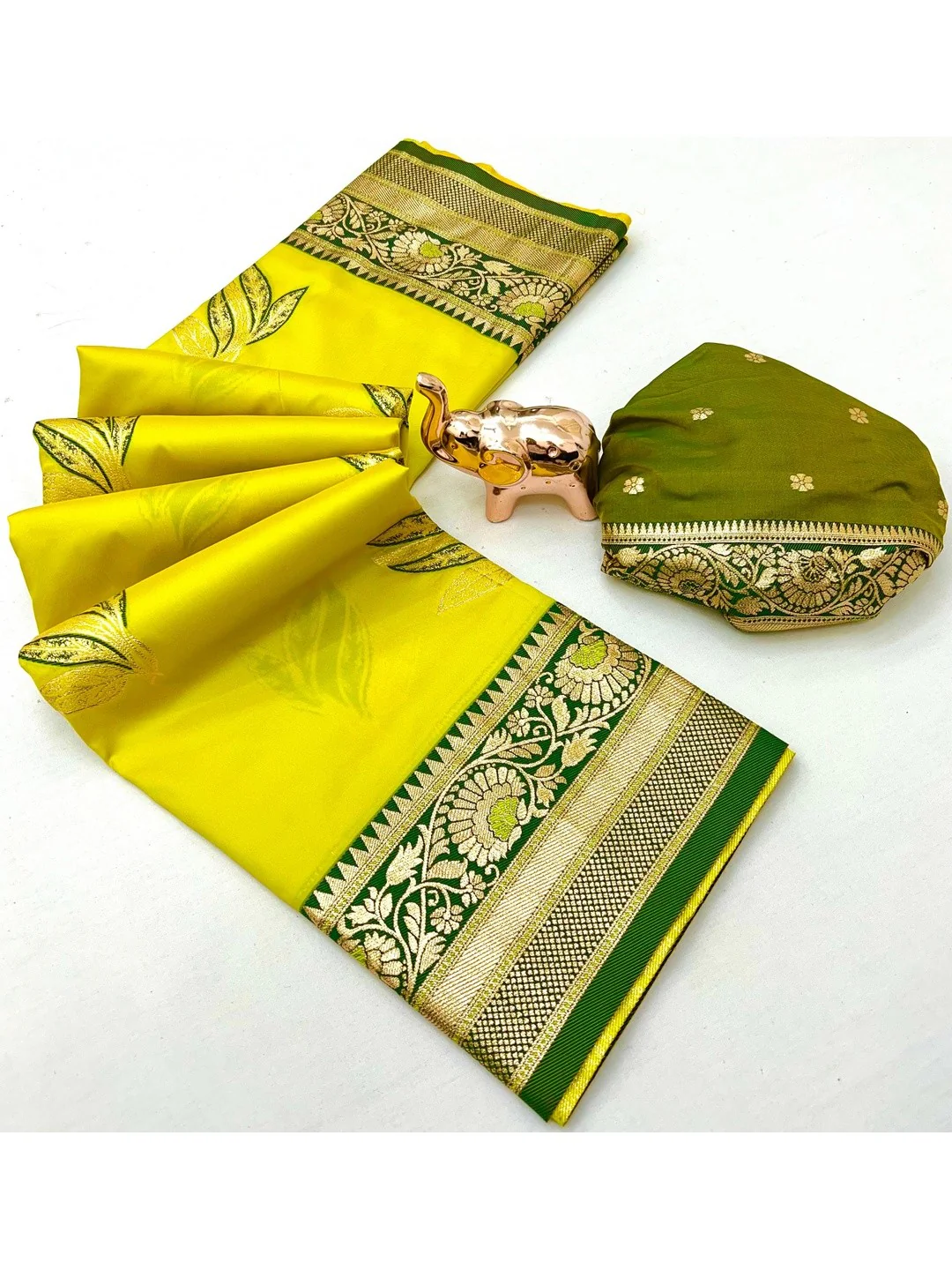 Lemon Yellow Authentic Banarasi Silk Saree with Fine Floral Zari Work for Festive Wear - Image 2