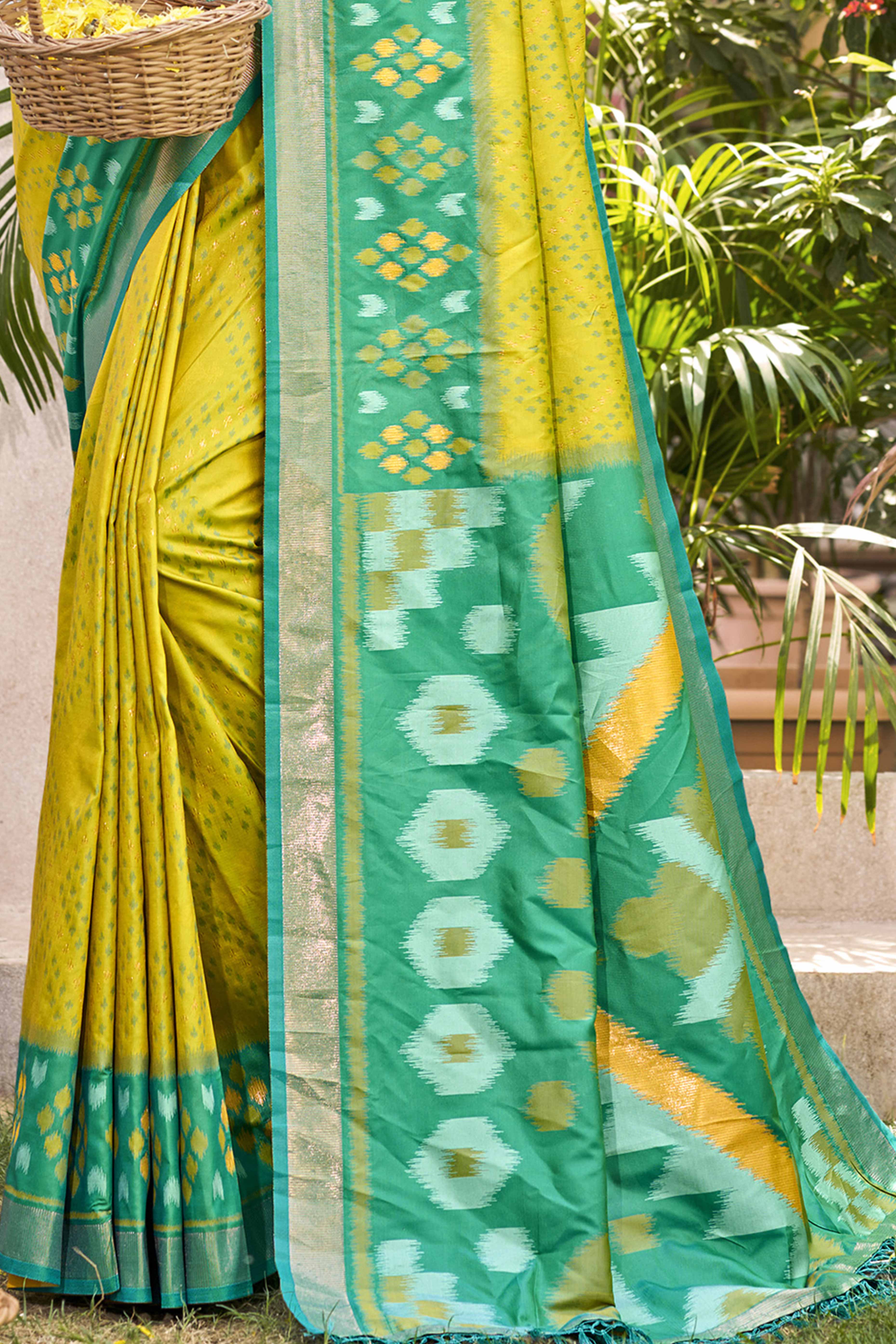 Lemon Yellow Ikkat Woven Silk Saree for Festive Celebrations - Image 4