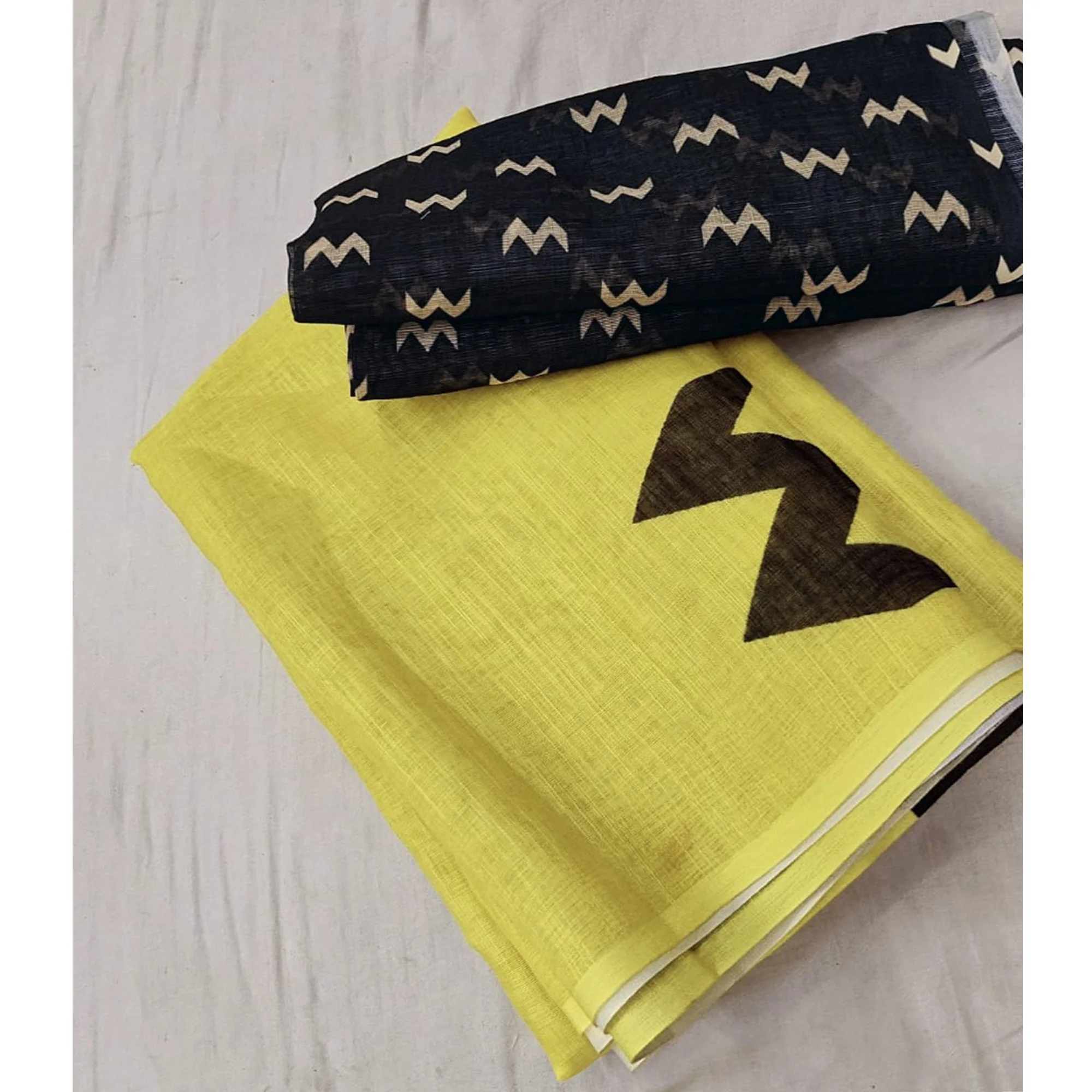 Lemon Yellow Linen Cotton Saree Adorned with Vibrant Geometric Prints and Breezy Texture - Image 3