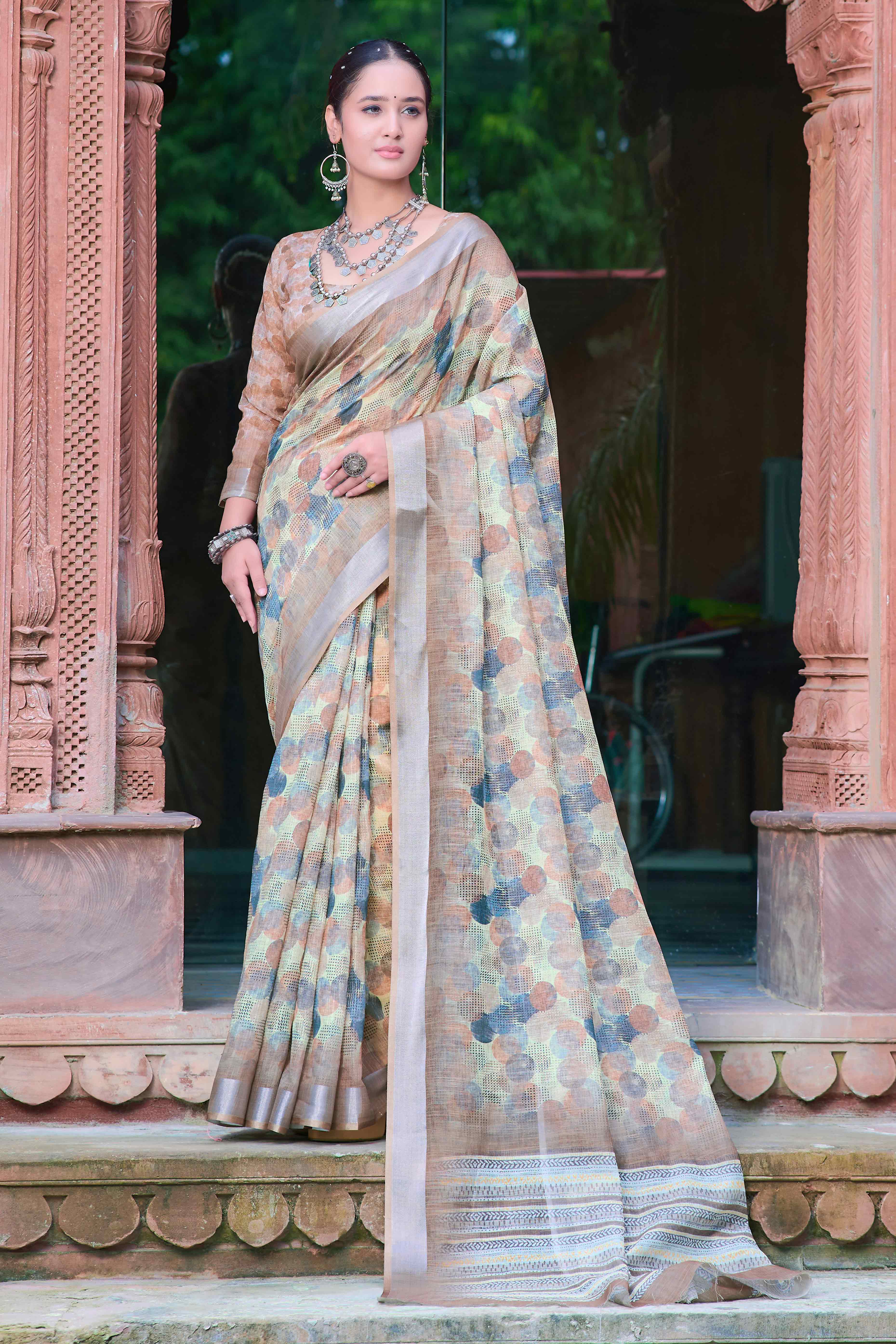 Light Brown Geometric Printed Linen Saree - Image 3