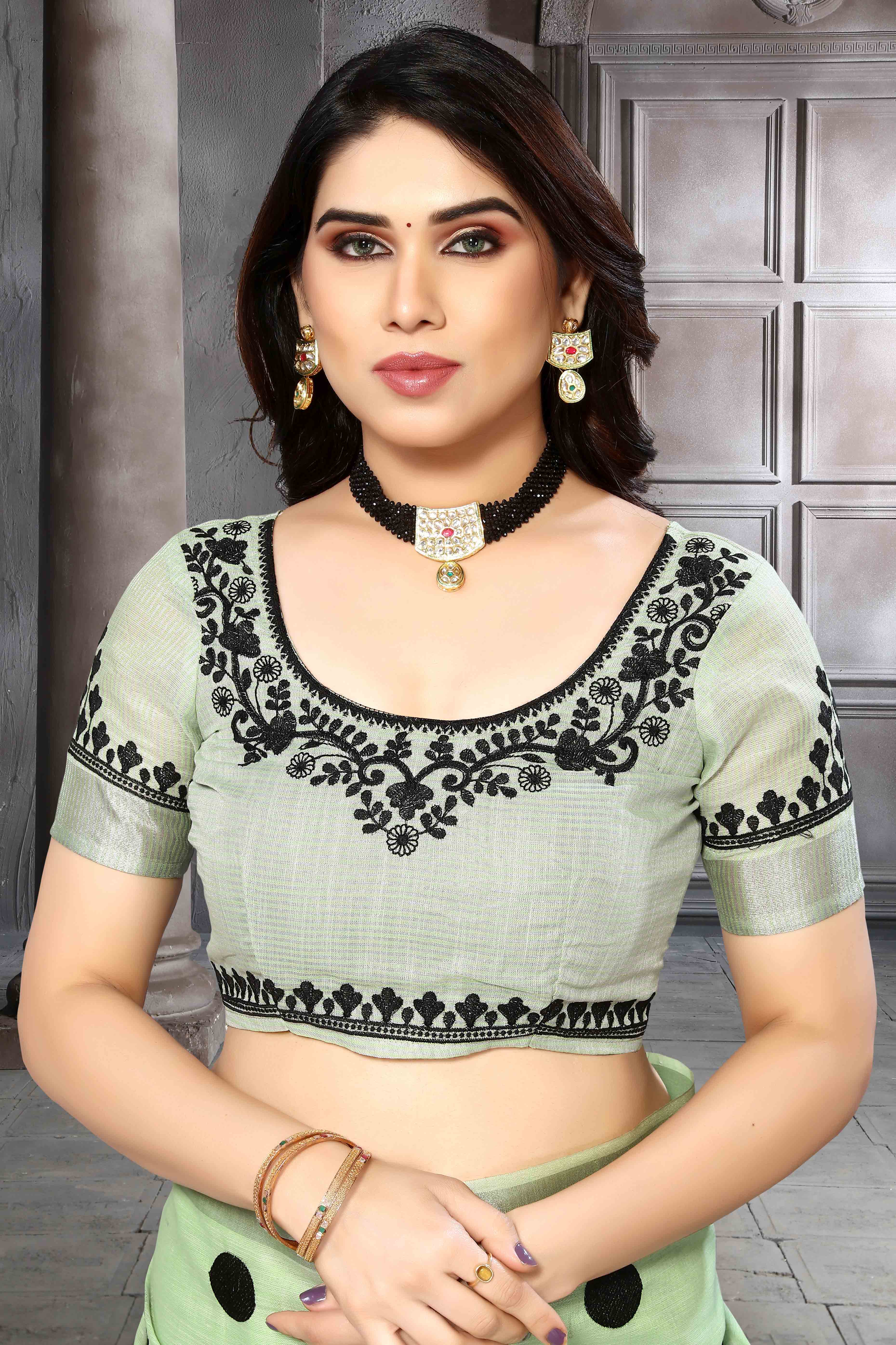 Light Green Embroidered Linen Cotton Saree With Zari Border - Image 6