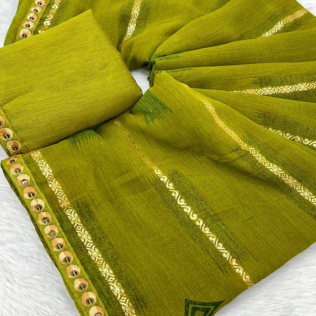 Light Green Soft Crush Georgette Printed Saree - Image 2