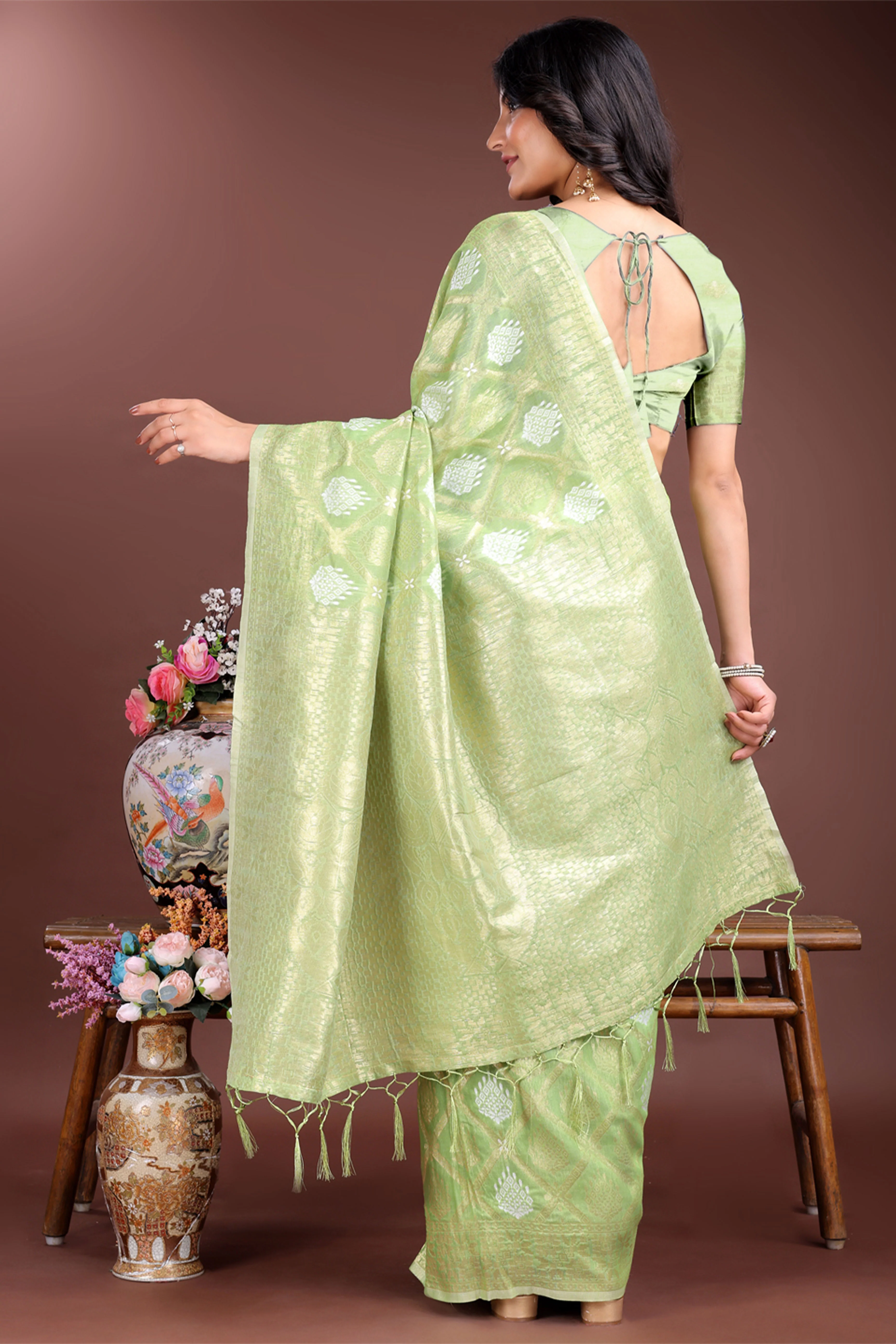 Light Green Zari Woven Linen Cotton Saree with Graceful Tassels - Image 5