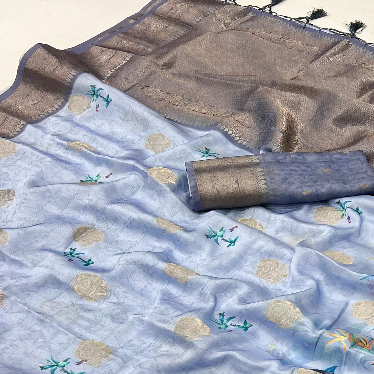 Light Lavender Floral Woven With Digital Printed Satin Saree - Image 2