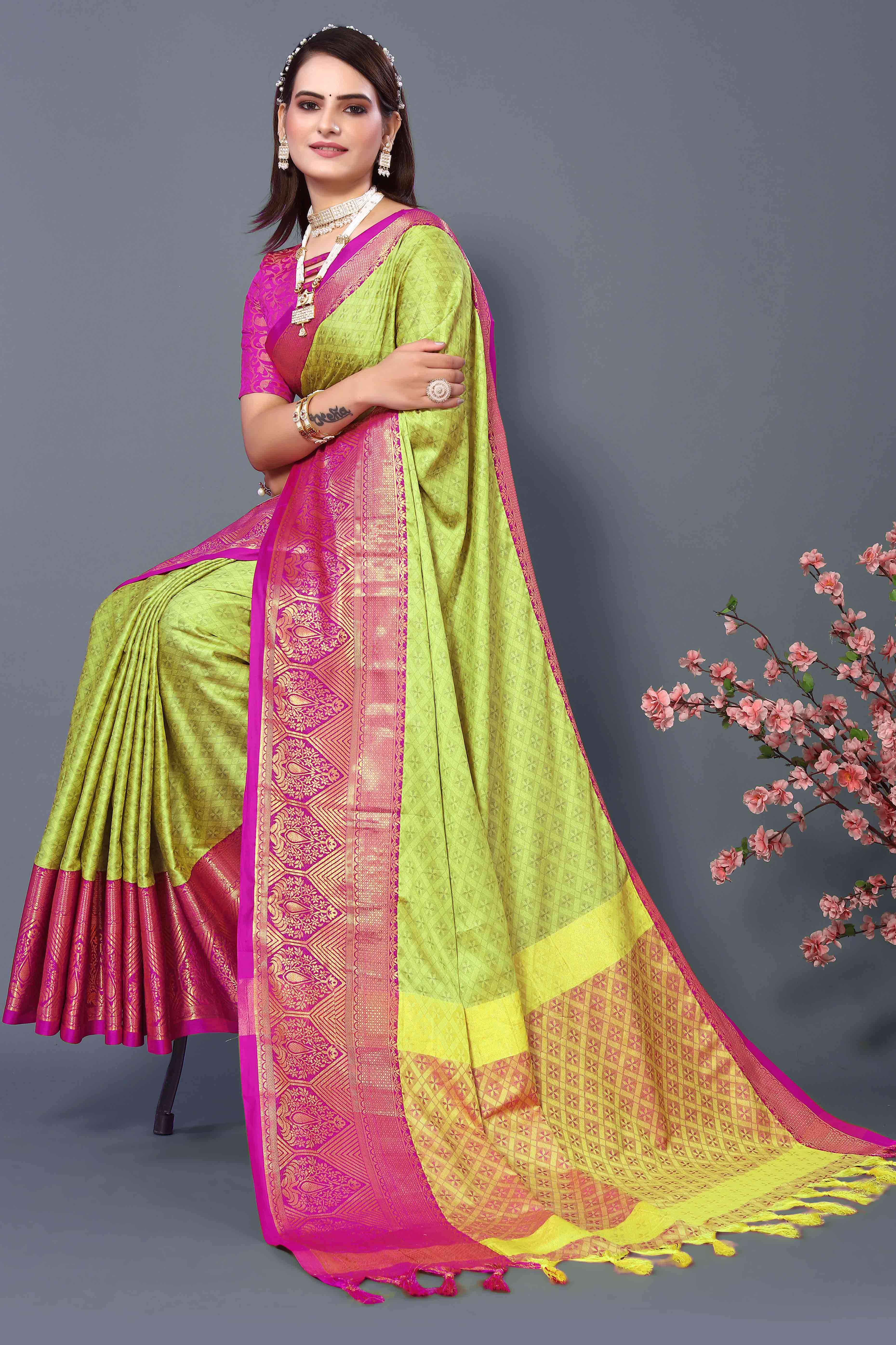 Light Yellow Zari Weaving Cotton Silk Saree - Image 4