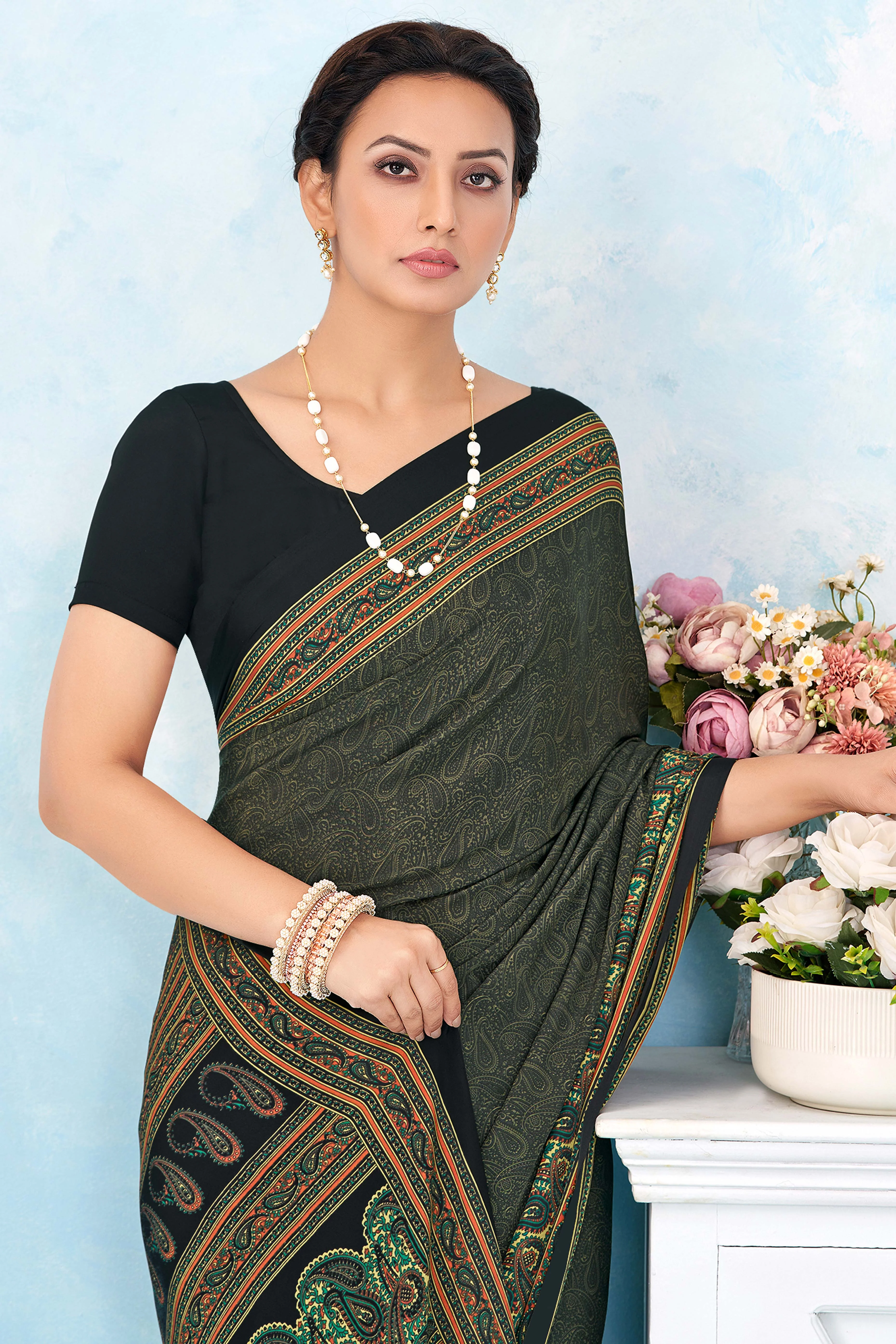 Lightweight Grey Paisley Printed Saree in Luxurious Silk Crepe - Image 3