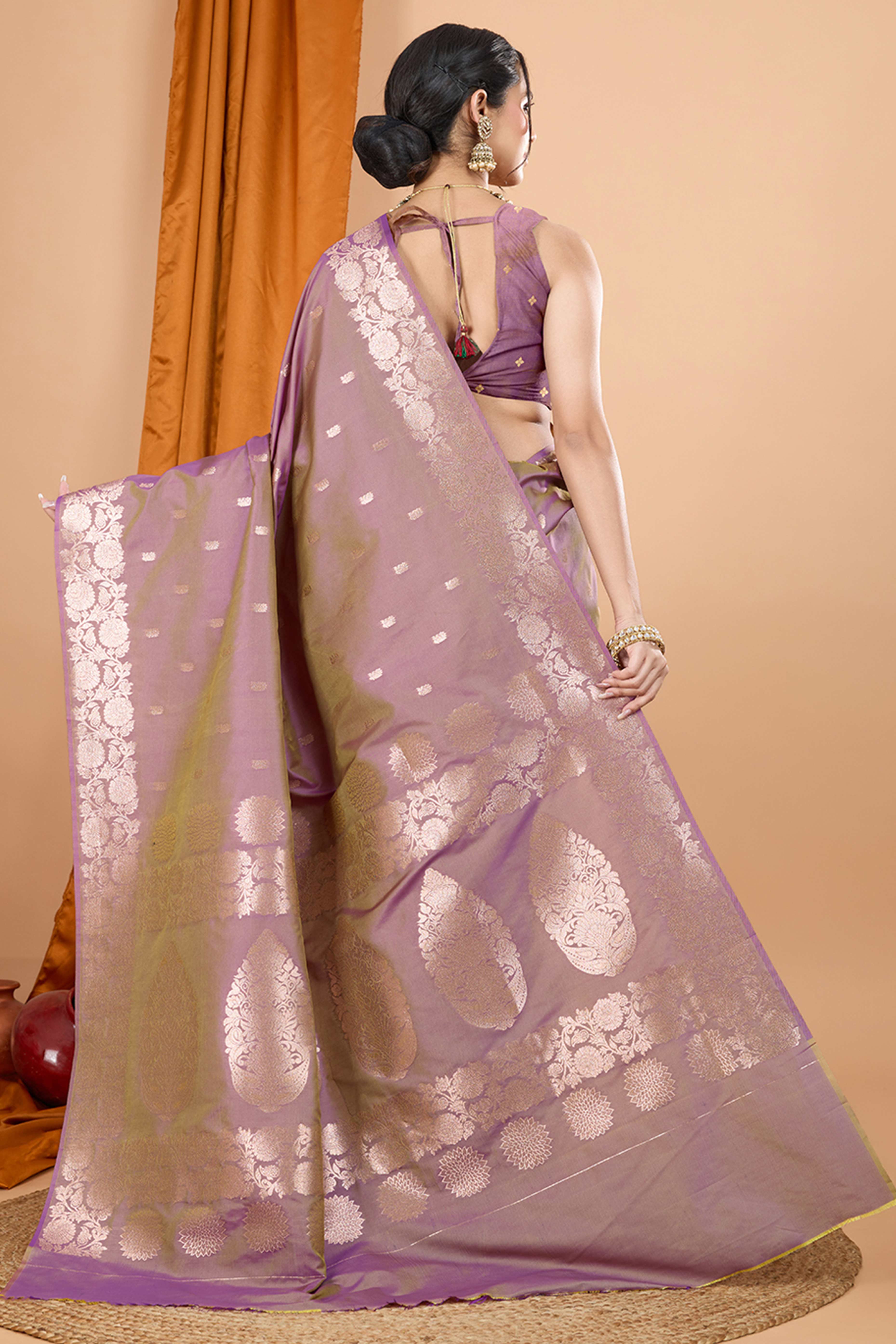 Lilac Lavender Banarasi Silk Saree With Intricate Floral Zari Weaving - Image 5