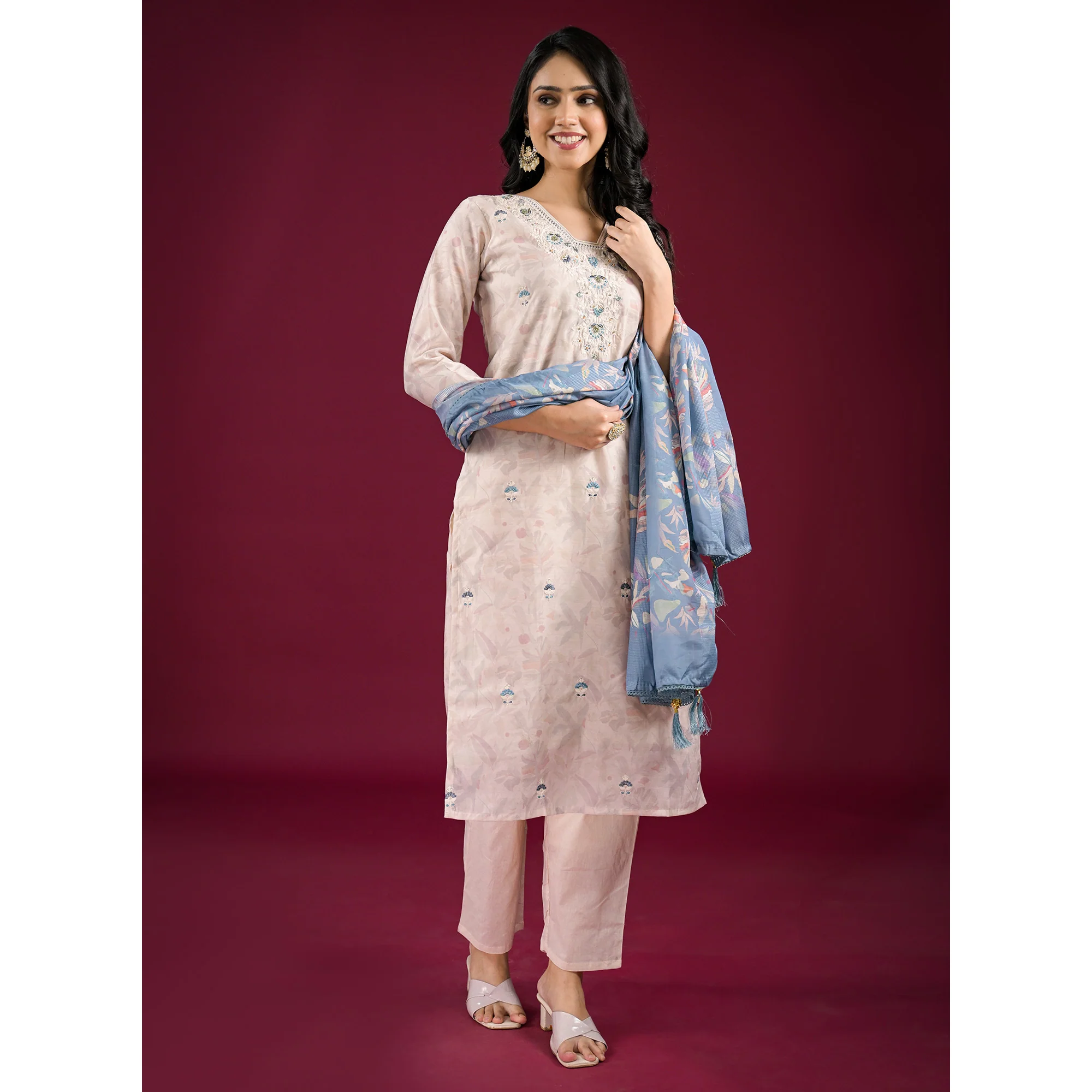 Linen White Floral Embroidered Chanderi Silk Salwar Suit - Image 5