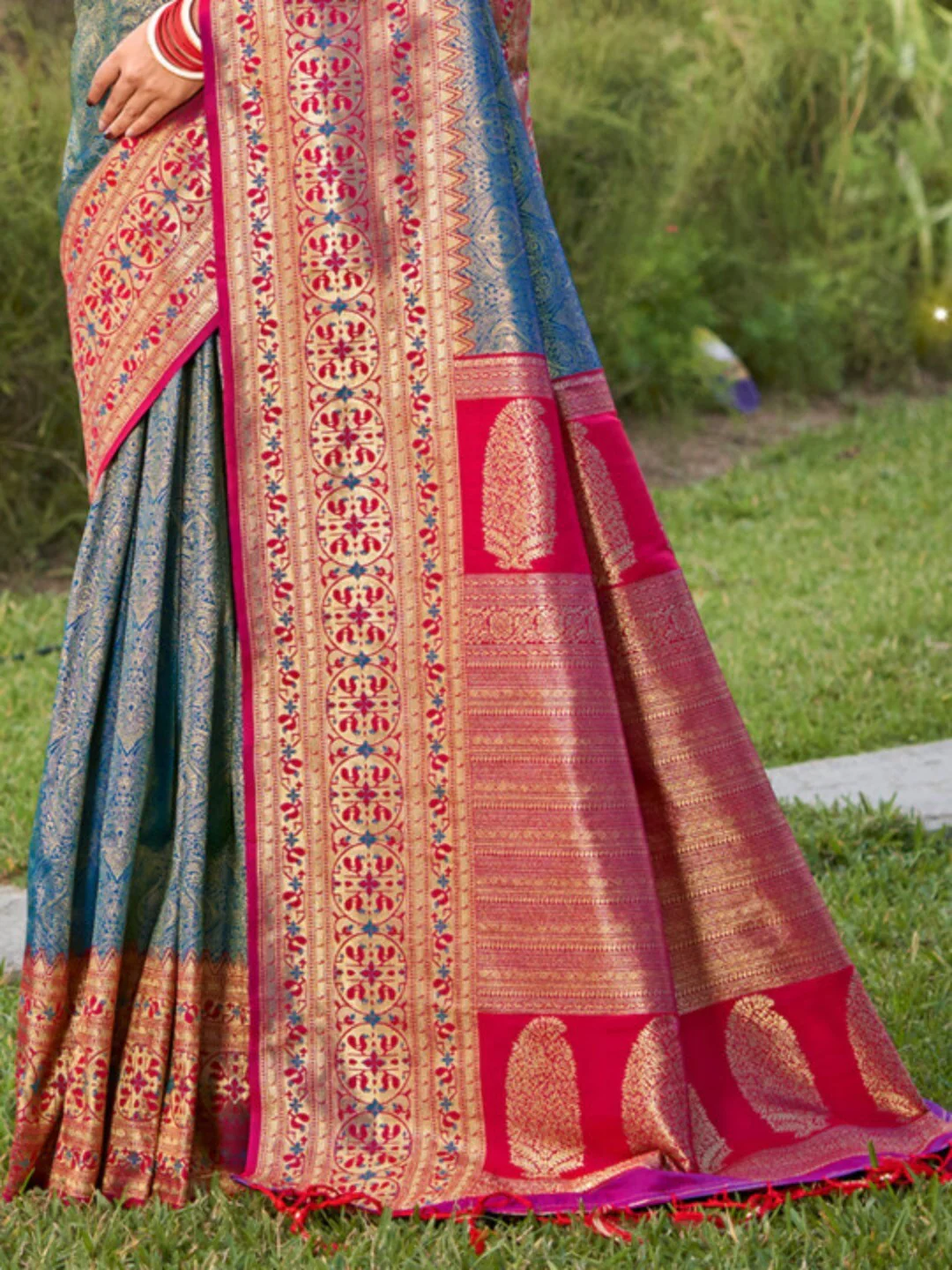 Luxurious Blue Banarasi Silk Saree Highlighted With Intricate Zari Weaving & Tassel Pallu - Image 3