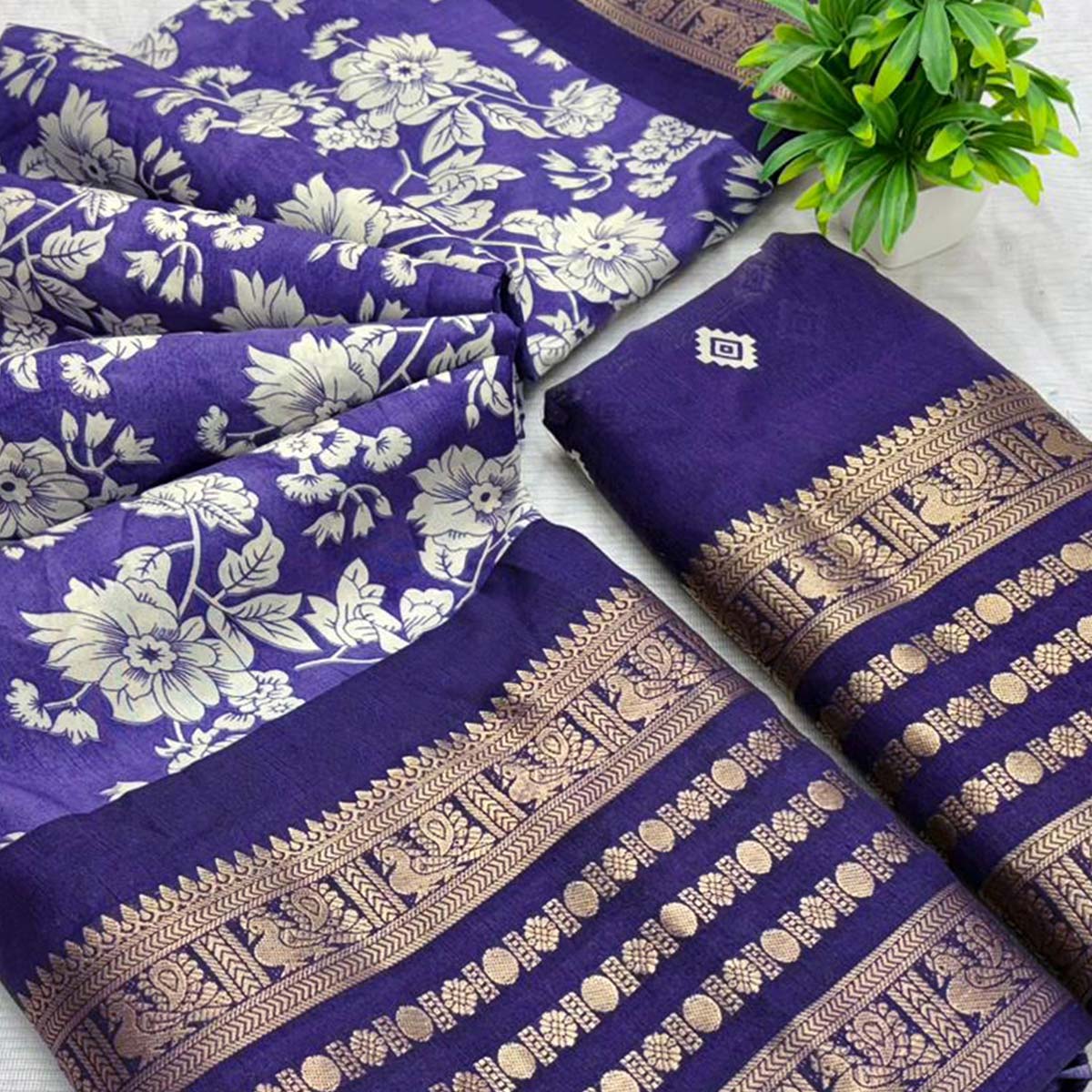 Luxurious Majorelle Blue Floral Print Dola Silk Saree With Intricate Peacock Motif Zari Woven Border - Image 2