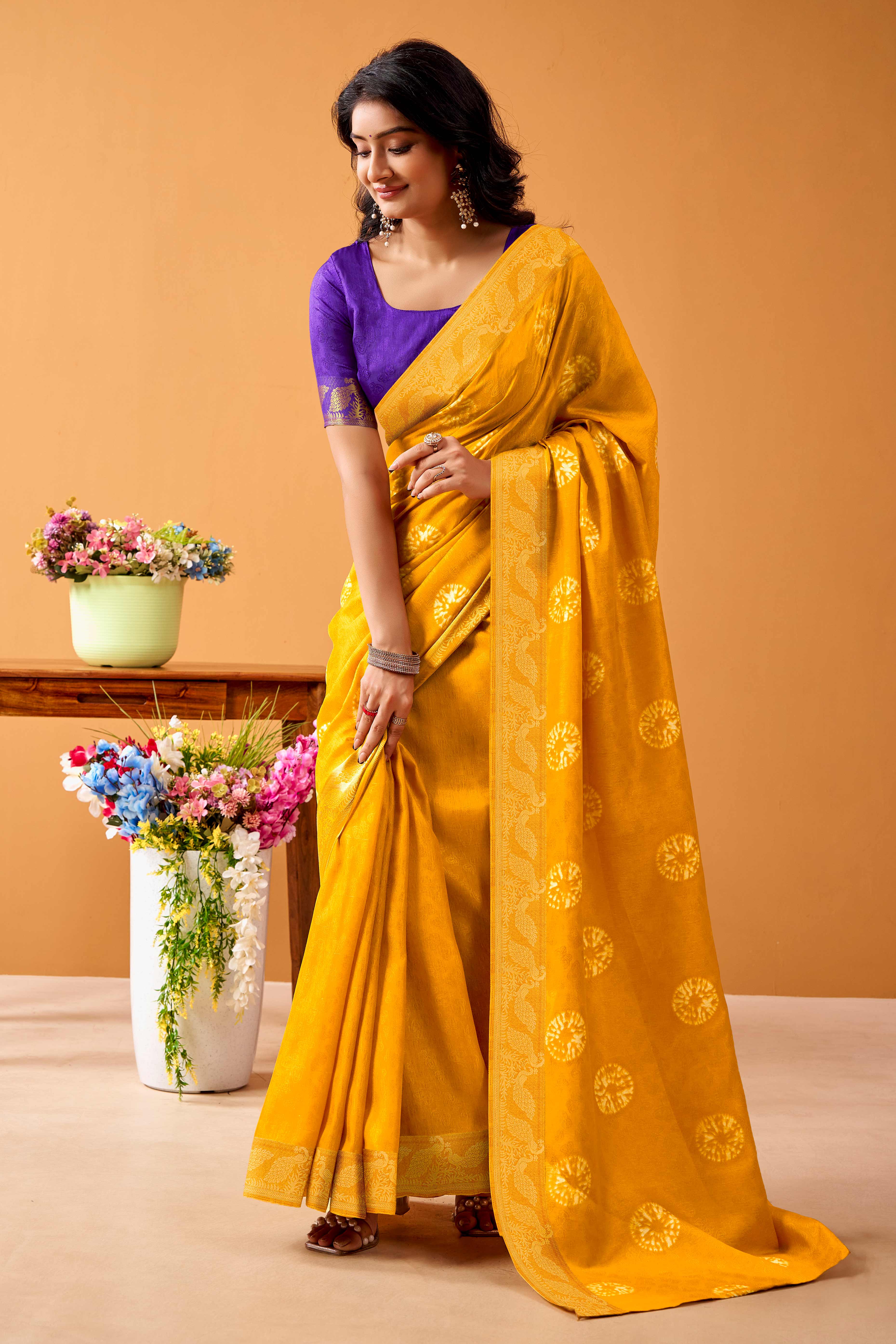 Luxurious Mustard Tussar Silk Saree Featuring Traditional Bandhani Print & Peacock Jacquard Border - Image 3