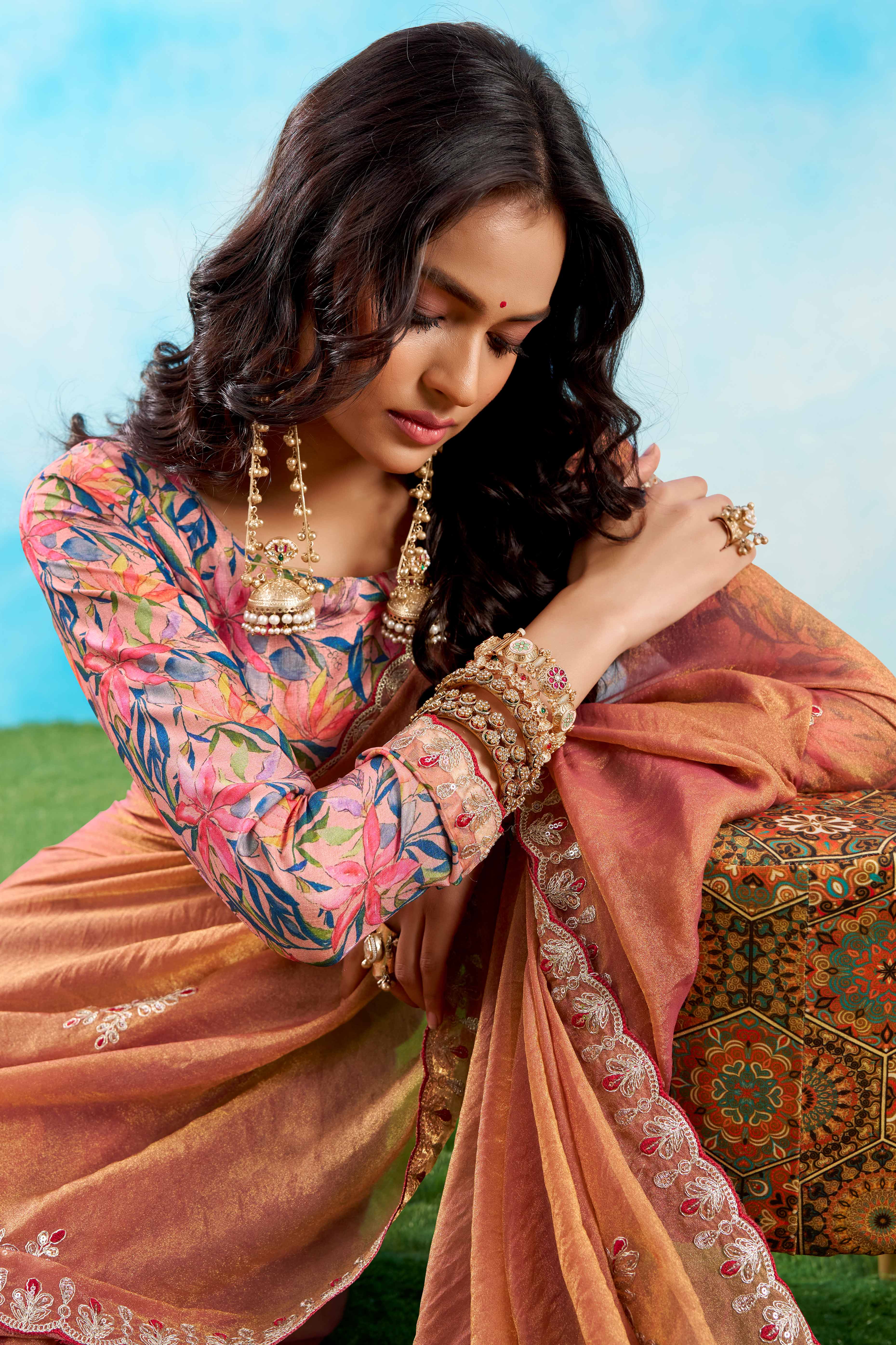 Luxurious Peach Chiffon Saree Showcasing Floral Sequins Embroidery In A Two Tone Finish - Image 5