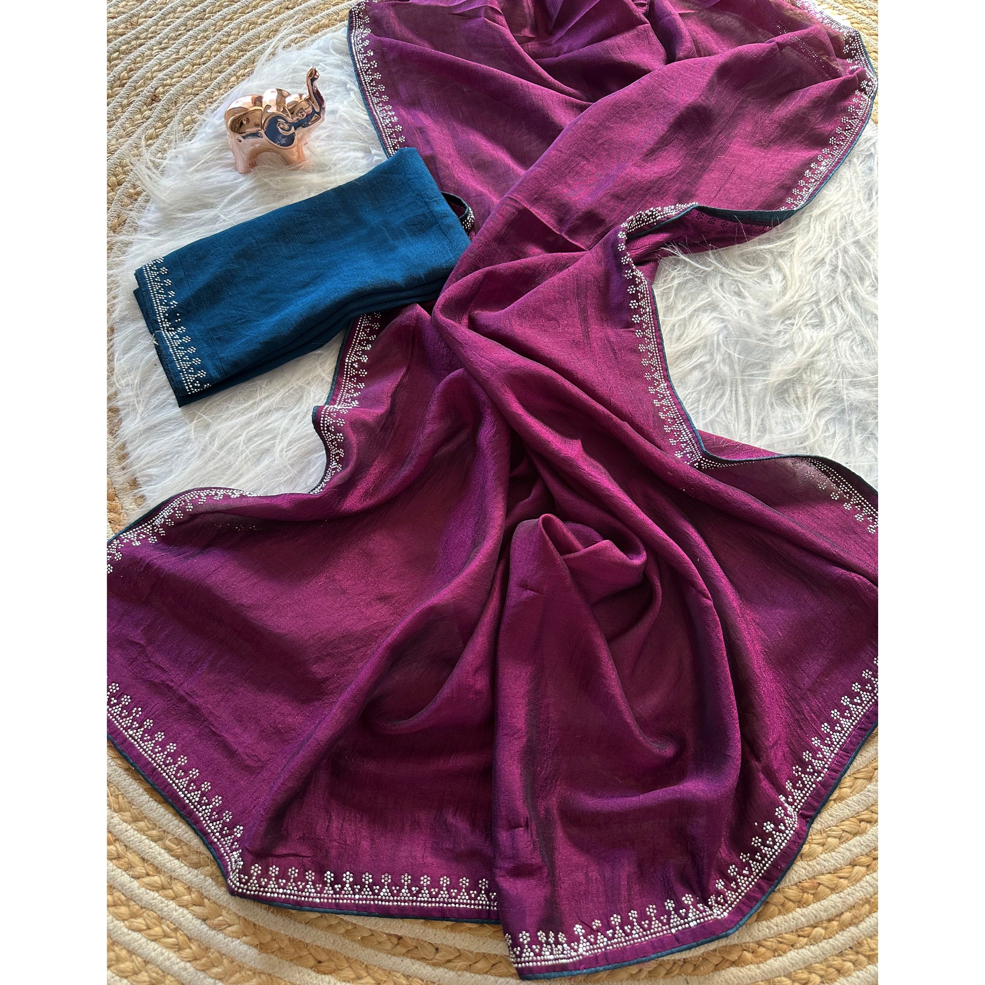 Magenta Partywear Vichitra Silk Saree Featuring Exquisite Swarovski Stone Work - Image 4