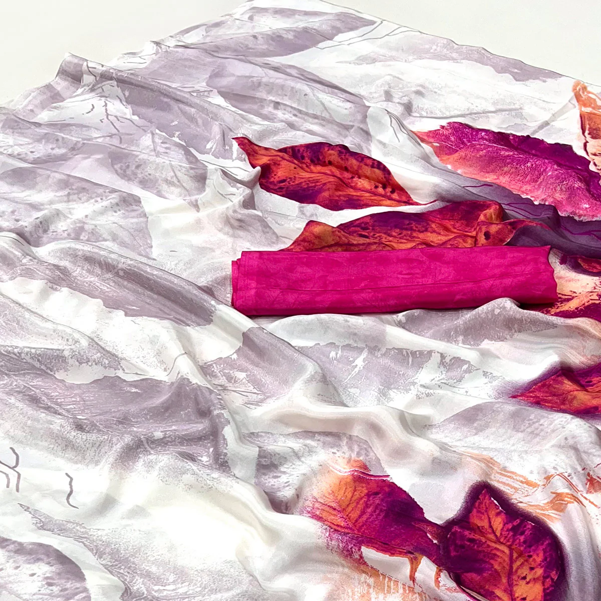 Magenta Printed Crepe Silk Saree - Image 2