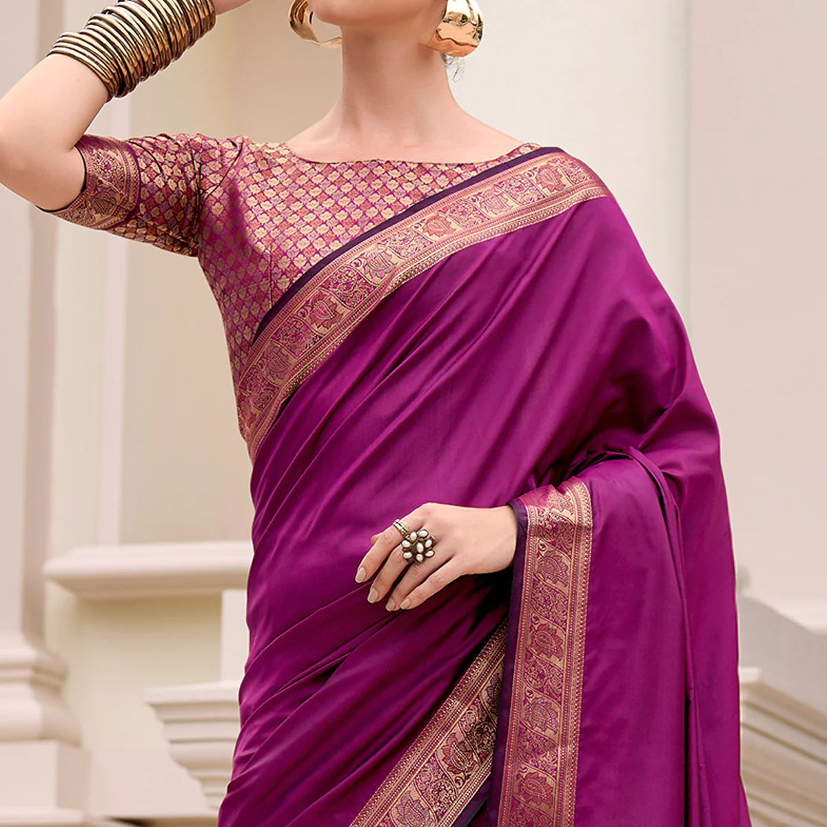 Magenta Woven Banarasi Silk Saree With Zari Border - Image 3
