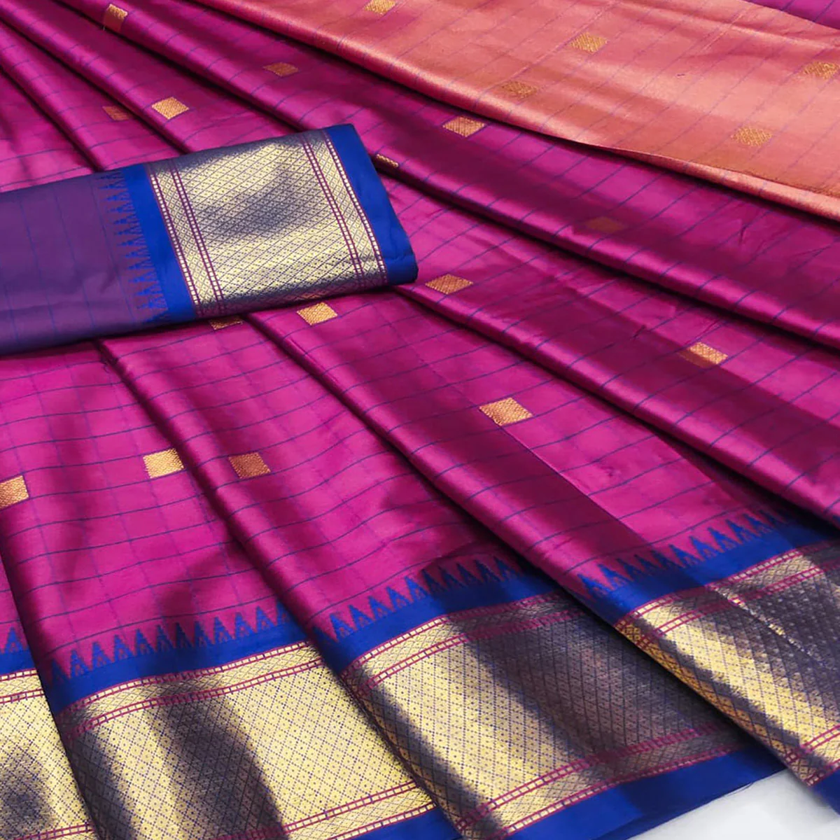 Magenta Woven Cotton Silk Saree With Tassels - Image 2