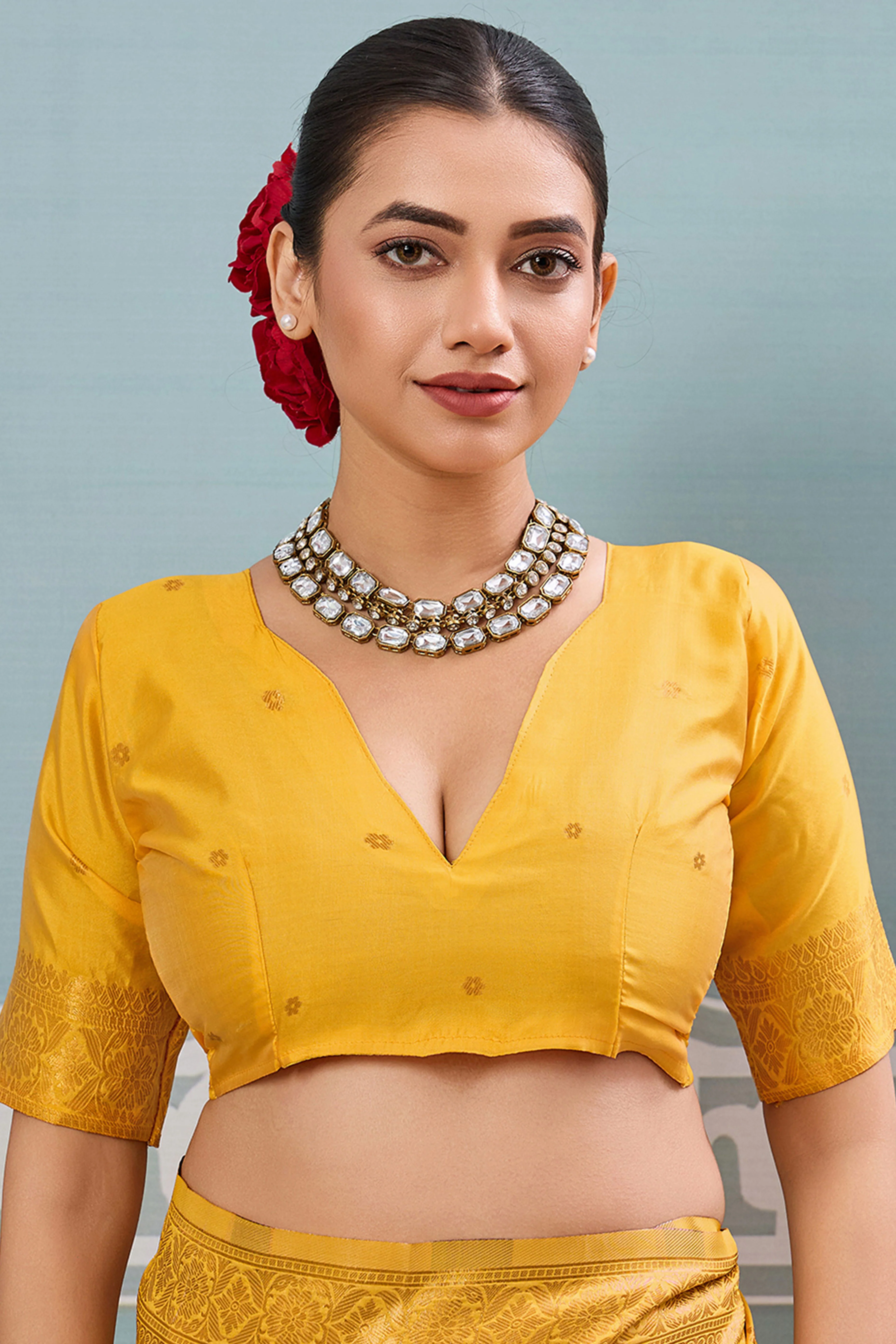 Majestic Bloom Yellow Floral Zari Weaving Silk Blend Saree With Elegant Tassel Pallu - Image 6