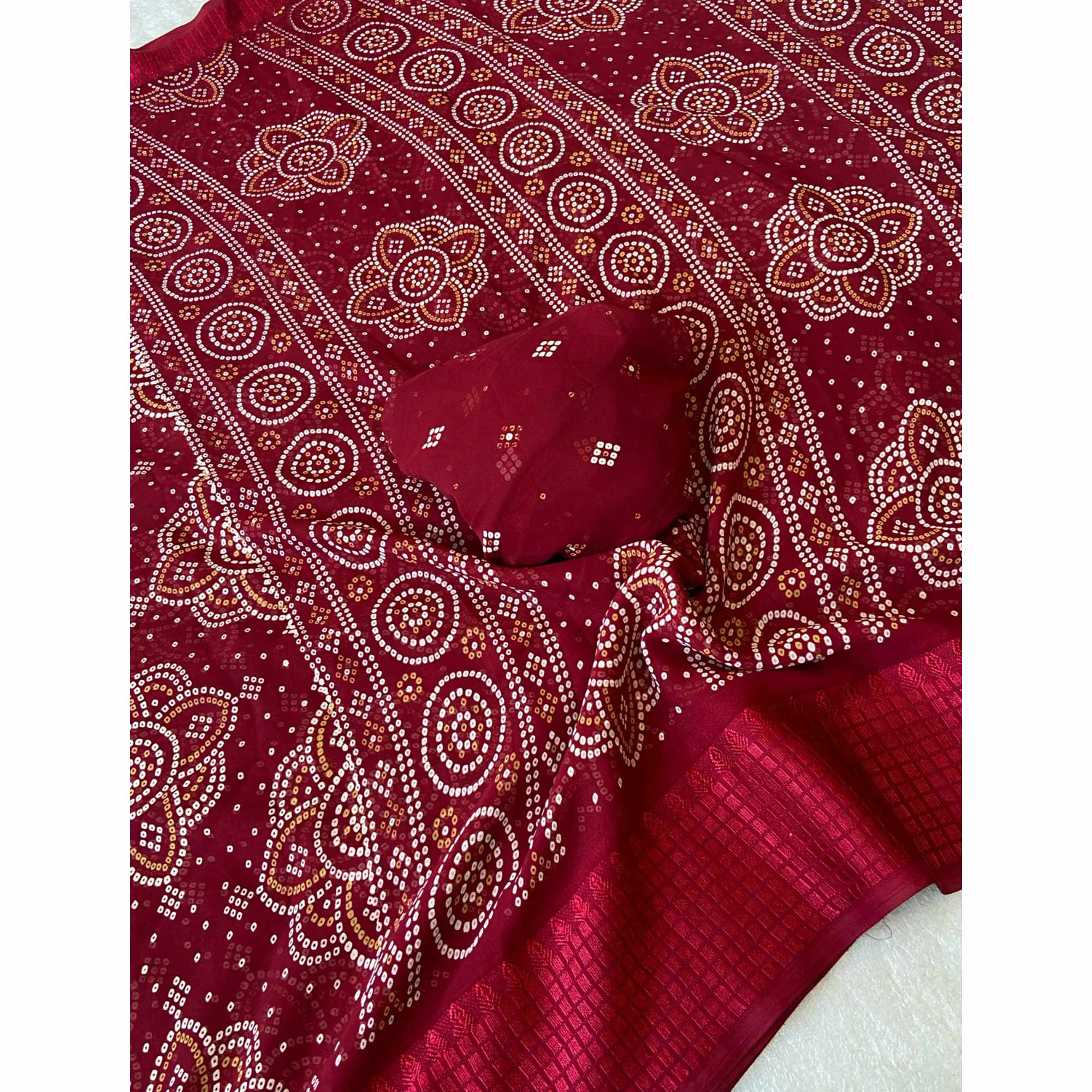 Maroon Bandhani Printed Georgette Saree With Viscose Border - Image 4