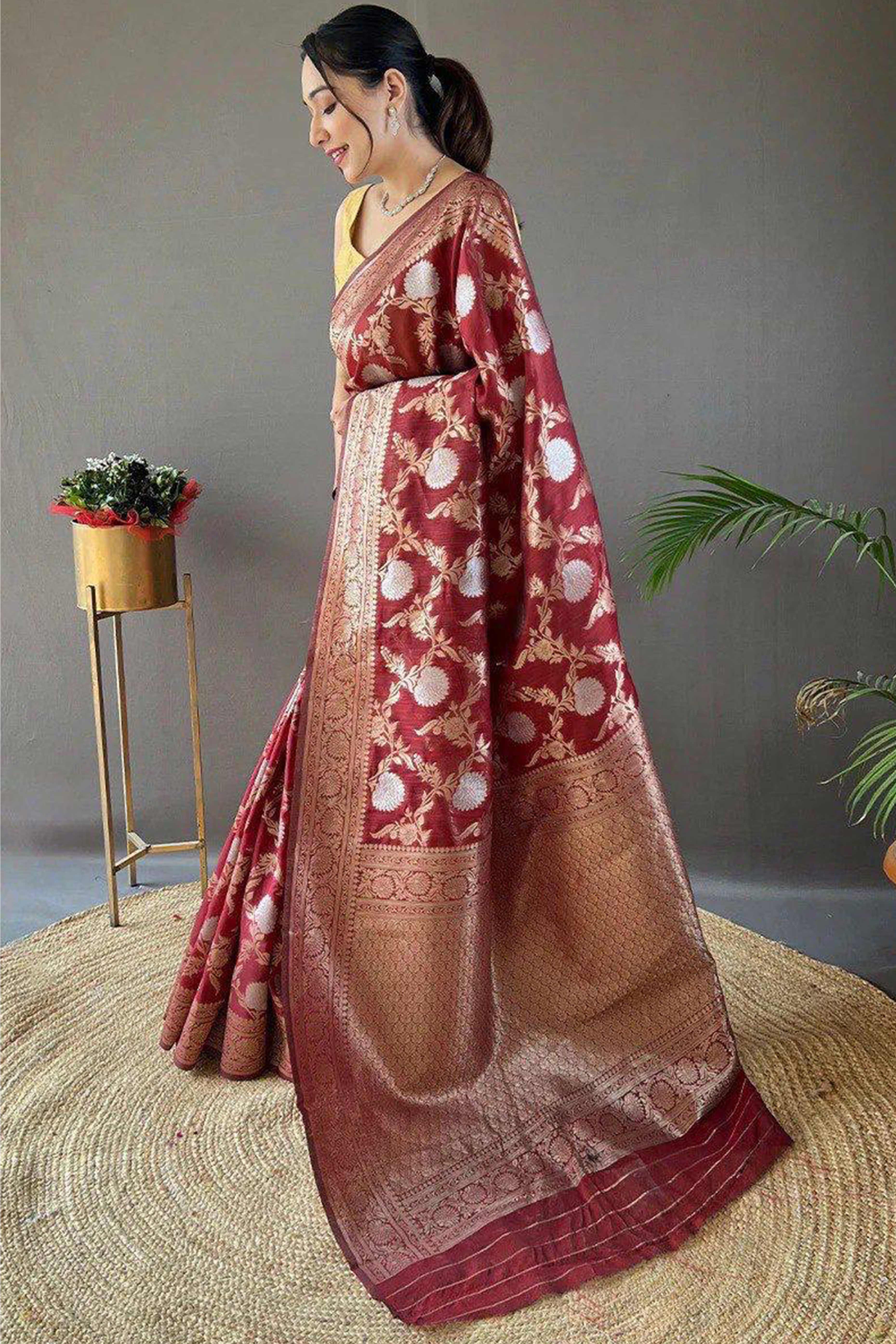 Maroon Floral Woven Cotton Silk Saree - Image 3