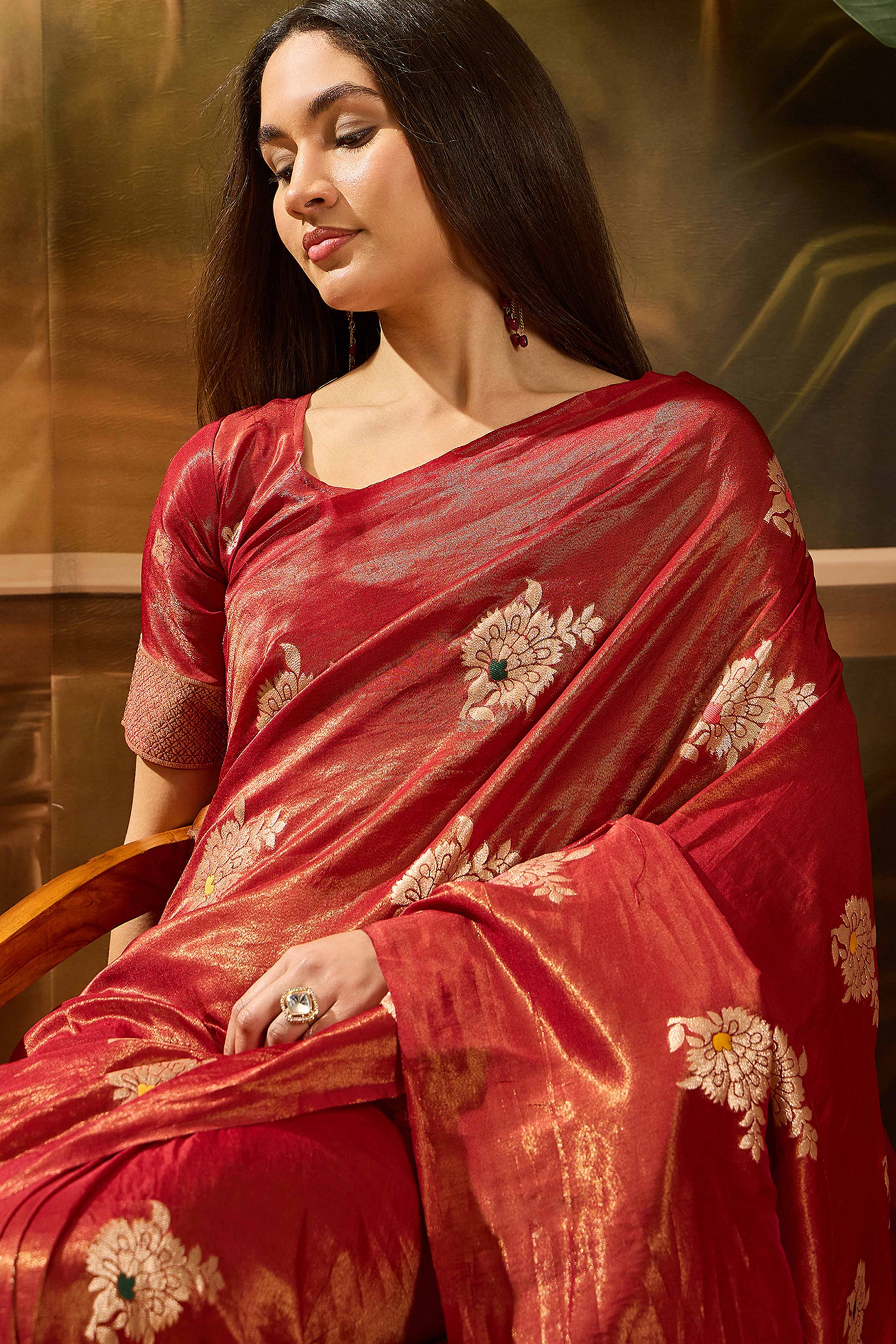 Maroon Shimmer Saree Featuring Intricate Floral Zari Weaving & Tassel Finish - Image 6