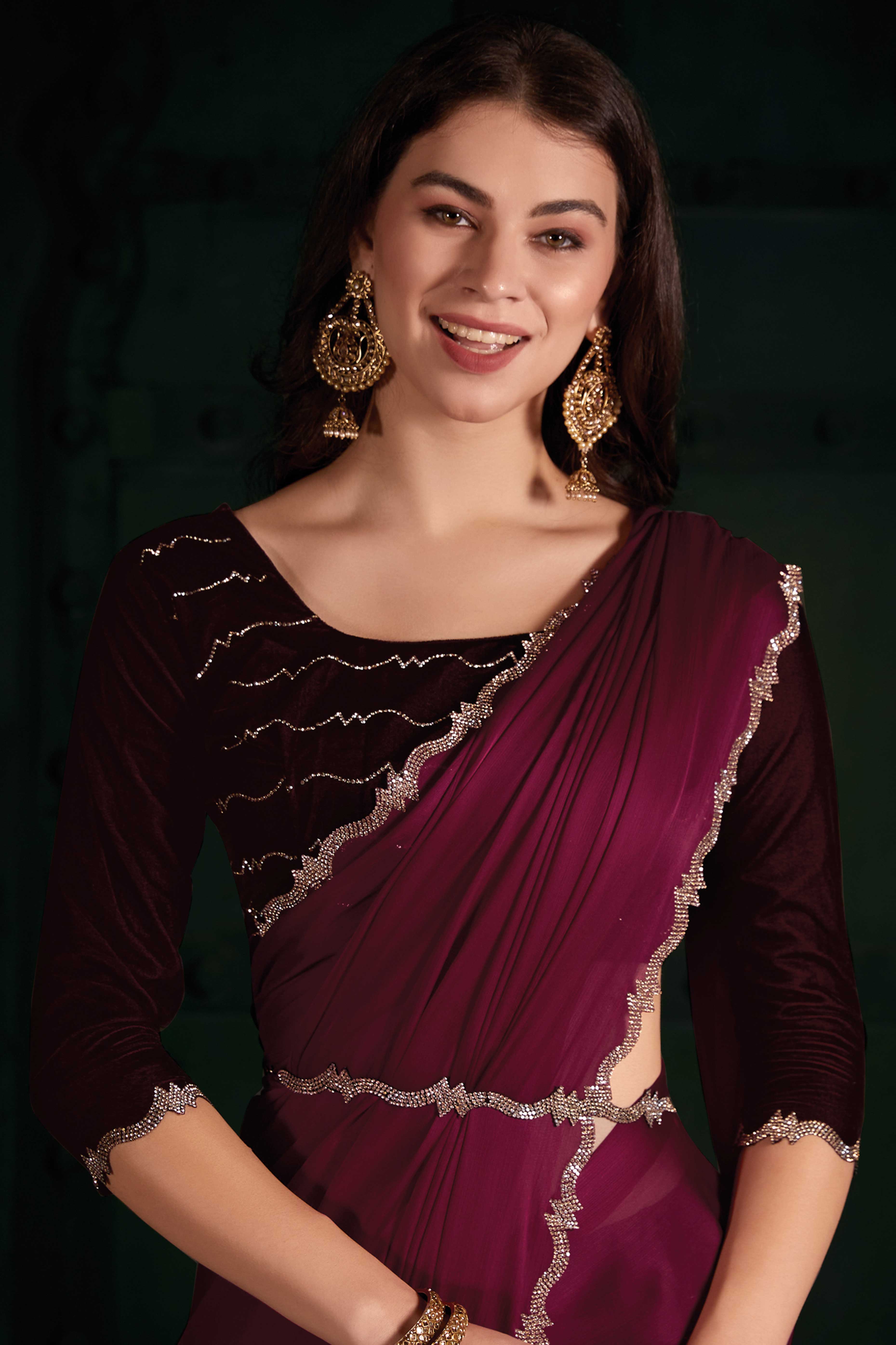 Maroon Solid With Zarkan Cutwork Border Chiffon Saree With Belt - Image 4