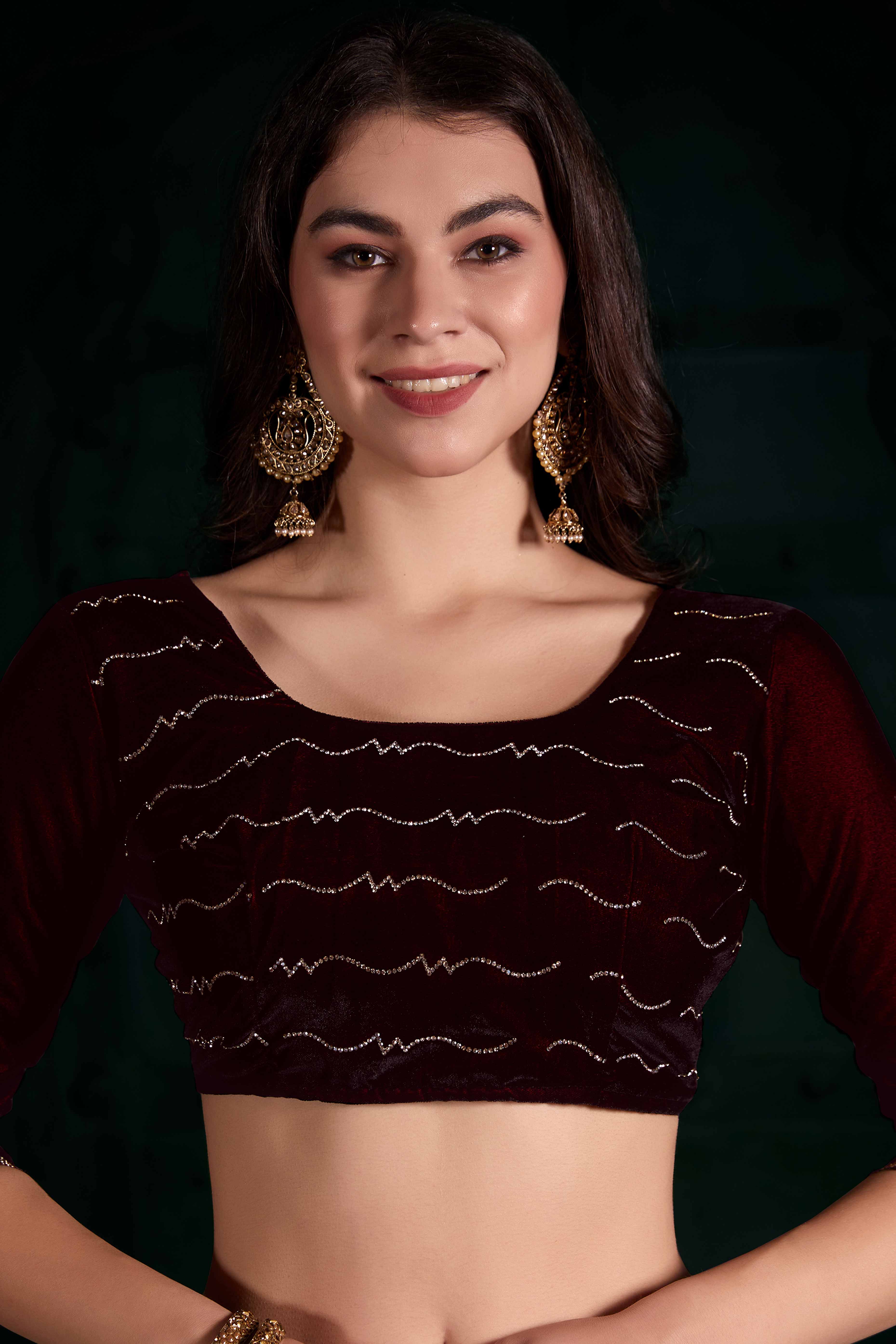 Maroon Solid With Zarkan Cutwork Border Chiffon Saree With Belt - Image 5