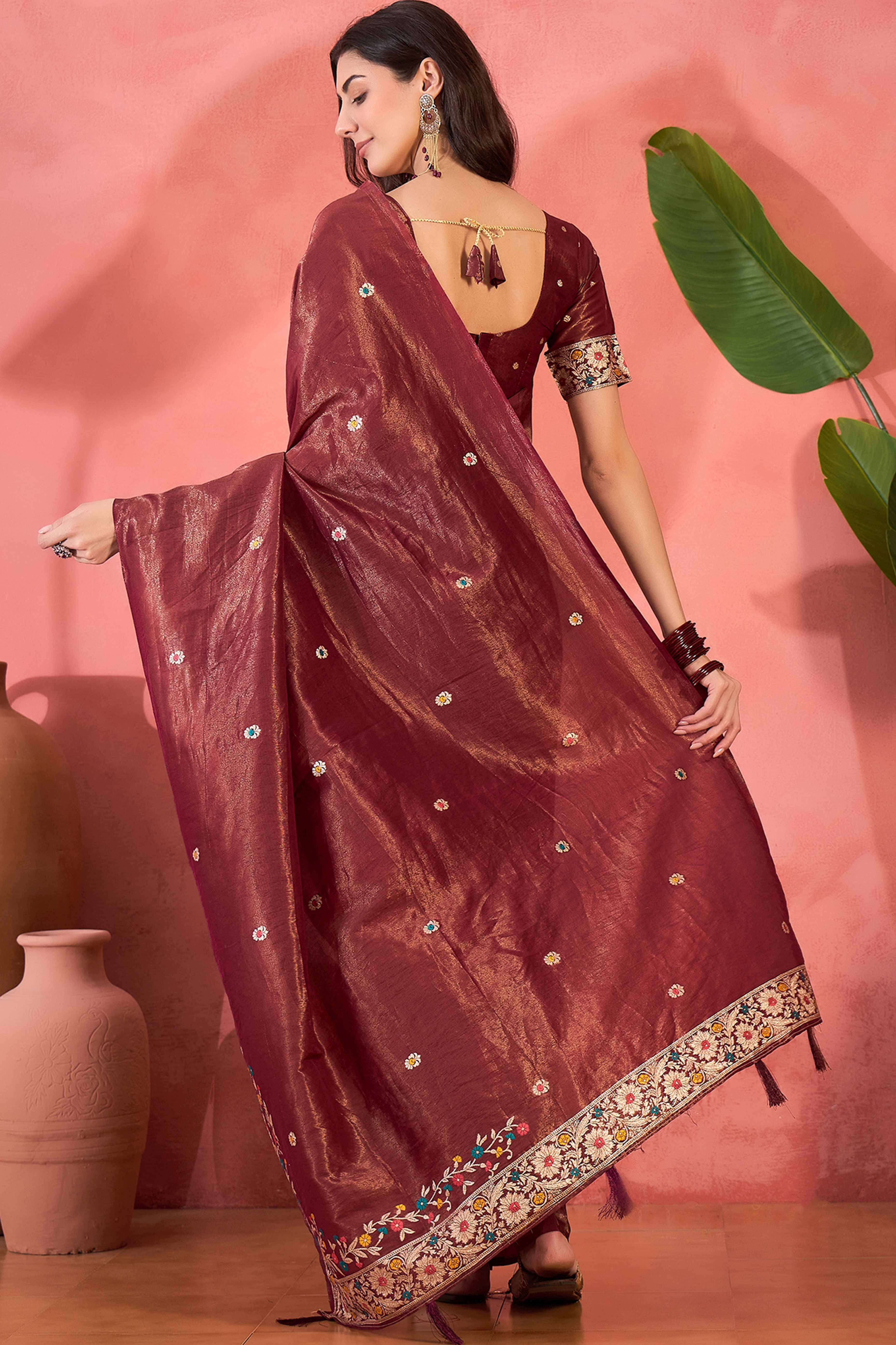Maroon Zari Woven Shimmer Saree With Floral Motifs & Flowing Tassel Pallu - Image 5