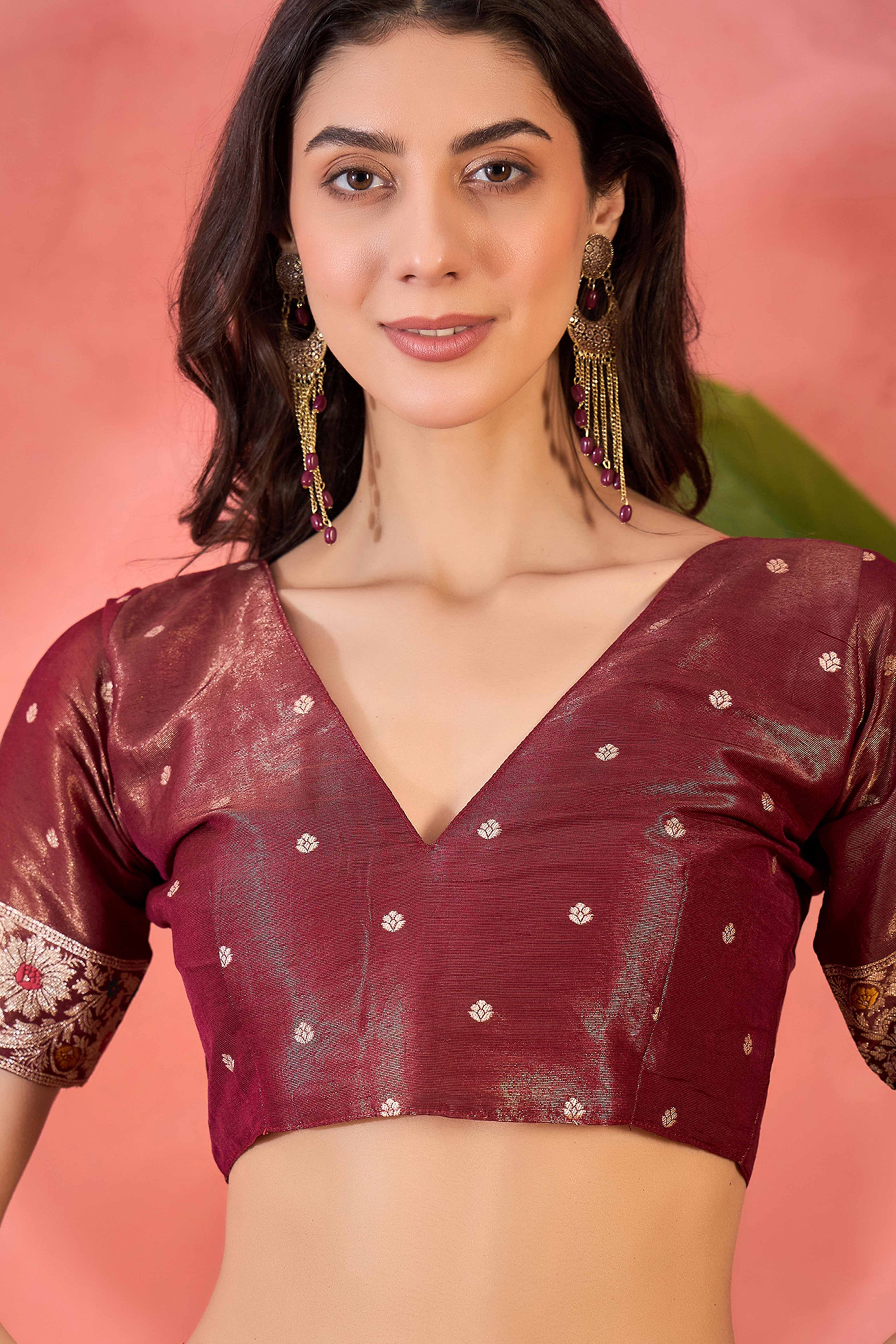 Maroon Zari Woven Shimmer Saree With Floral Motifs & Flowing Tassel Pallu - Image 7