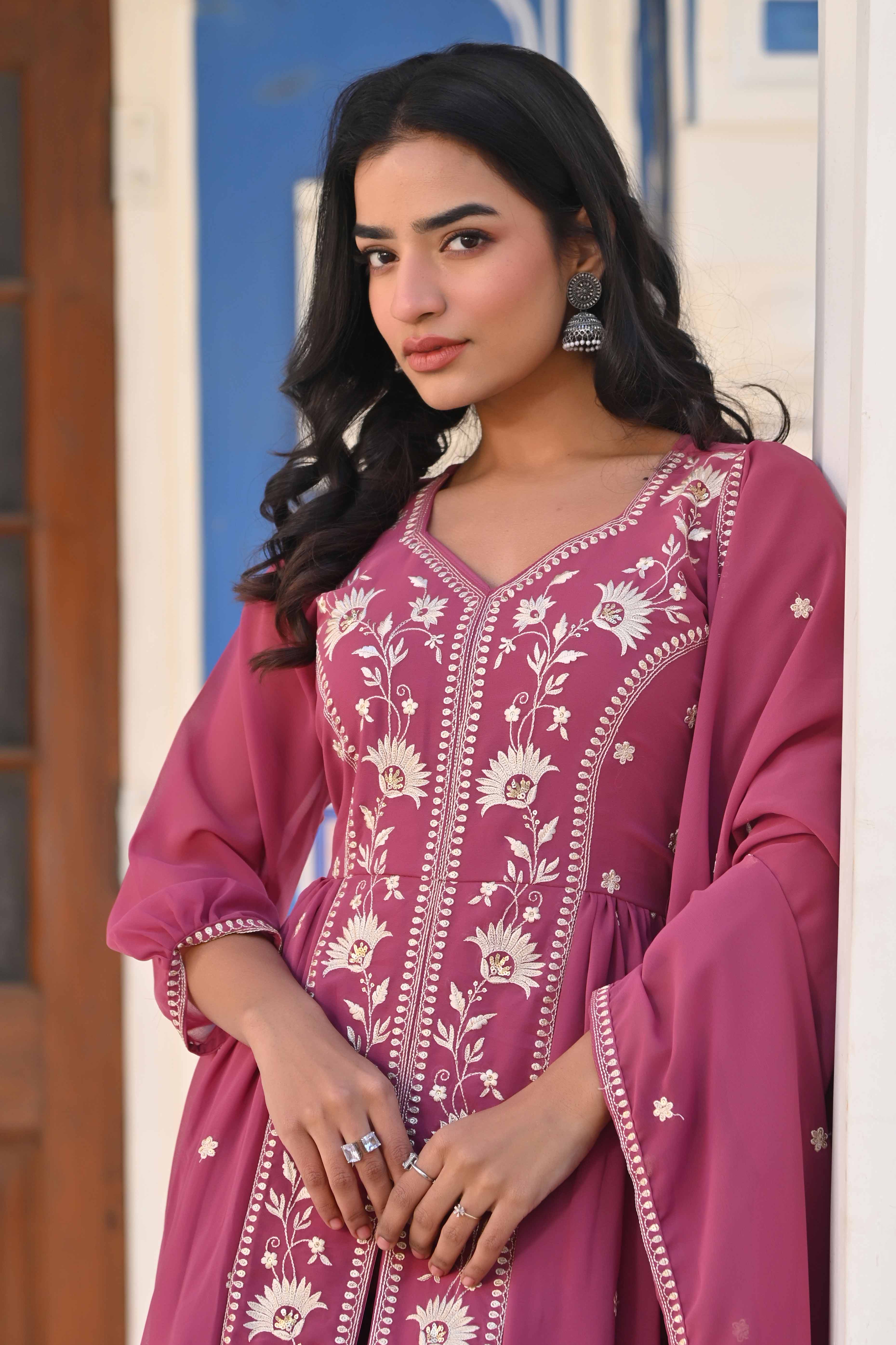 Mauve Floral Embroidered Georgette Front Slit Salwar Suit - Image 9