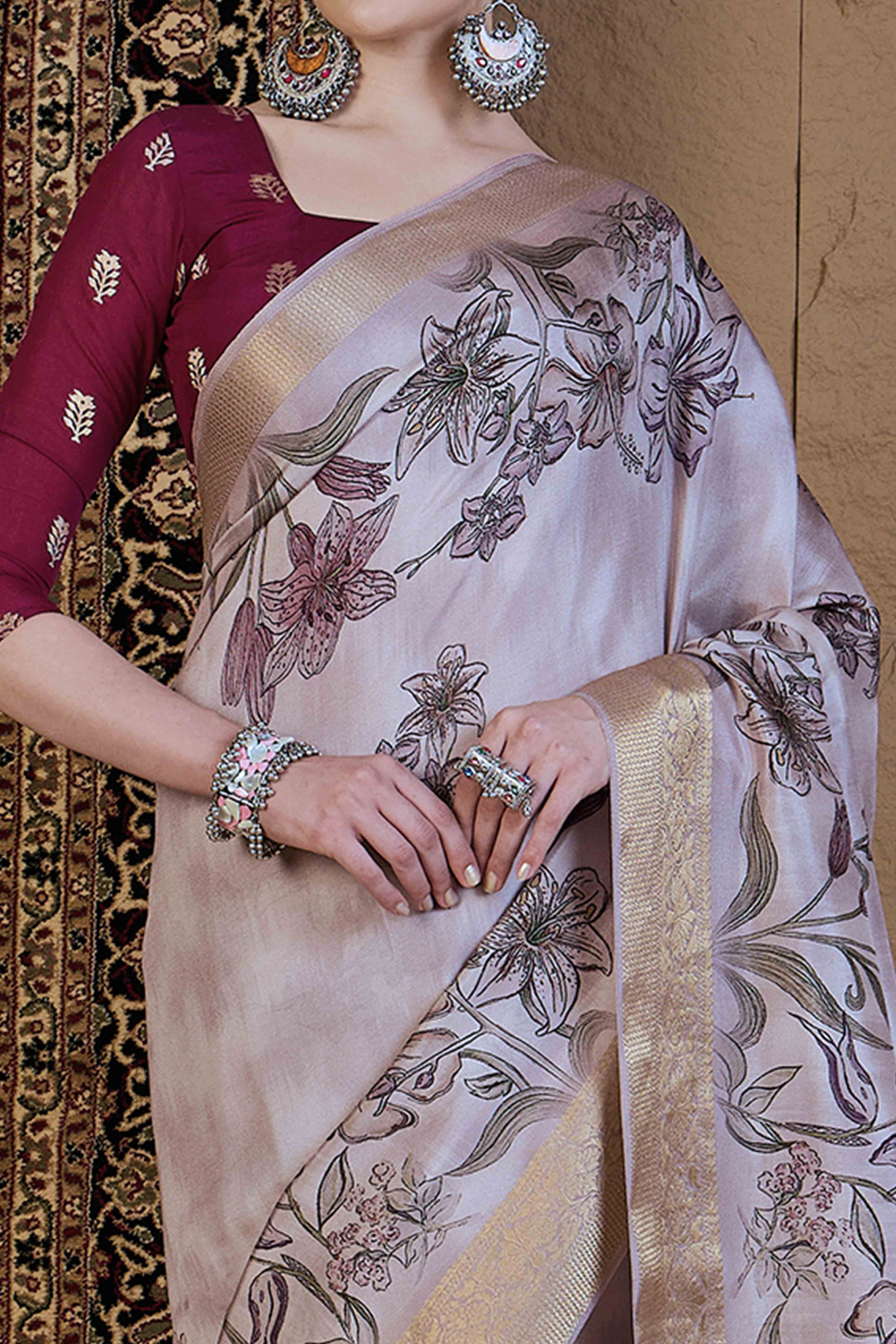 Mauve Floral Printed Viscose Saree - Image 2