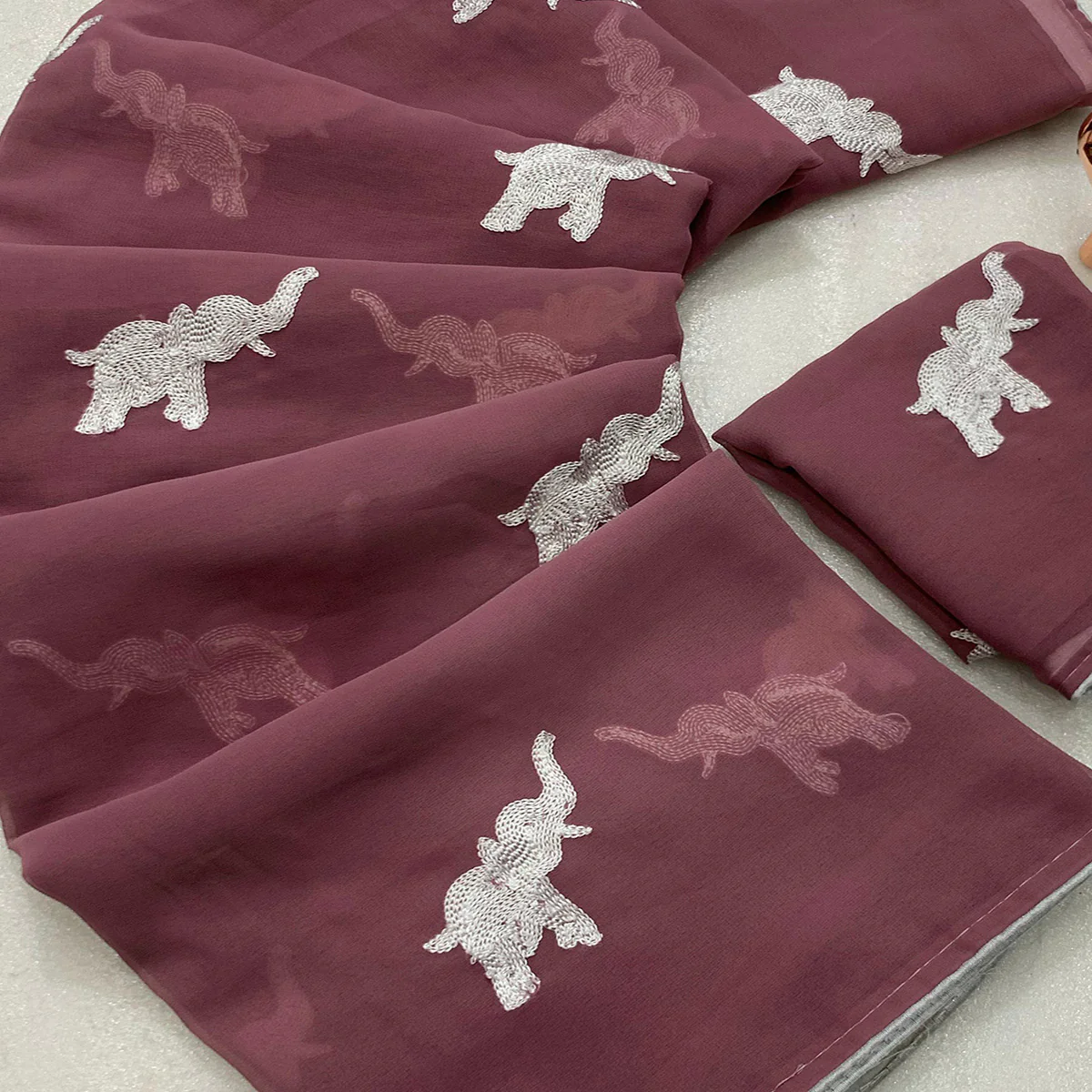 Mauve Georgette Saree Featuring Exquisite Elephant Embroidery - Image 2