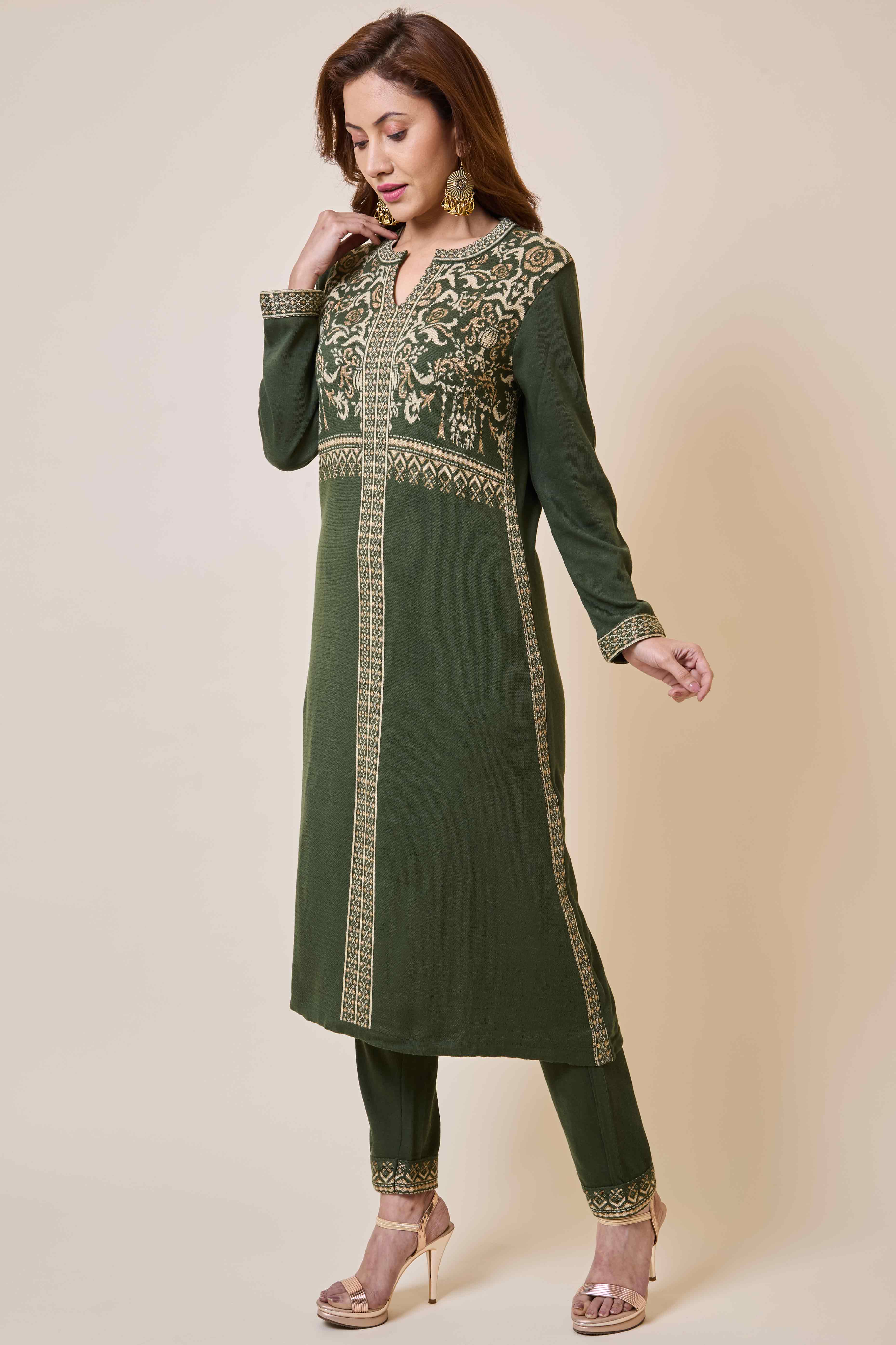 Mehandi Green Floral Woolen Salwar Suit - Image 4