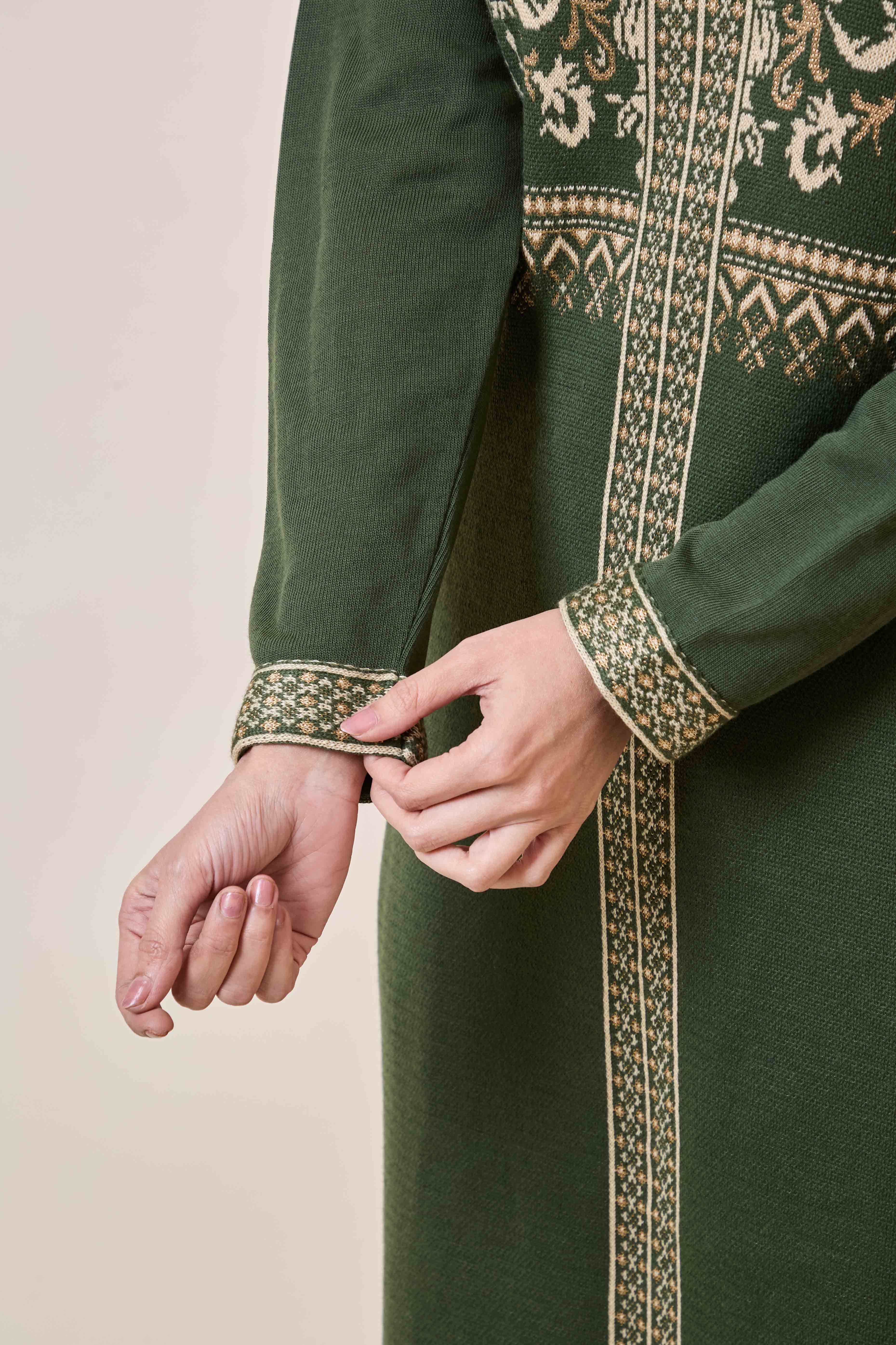 Mehandi Green Floral Woolen Salwar Suit - Image 7
