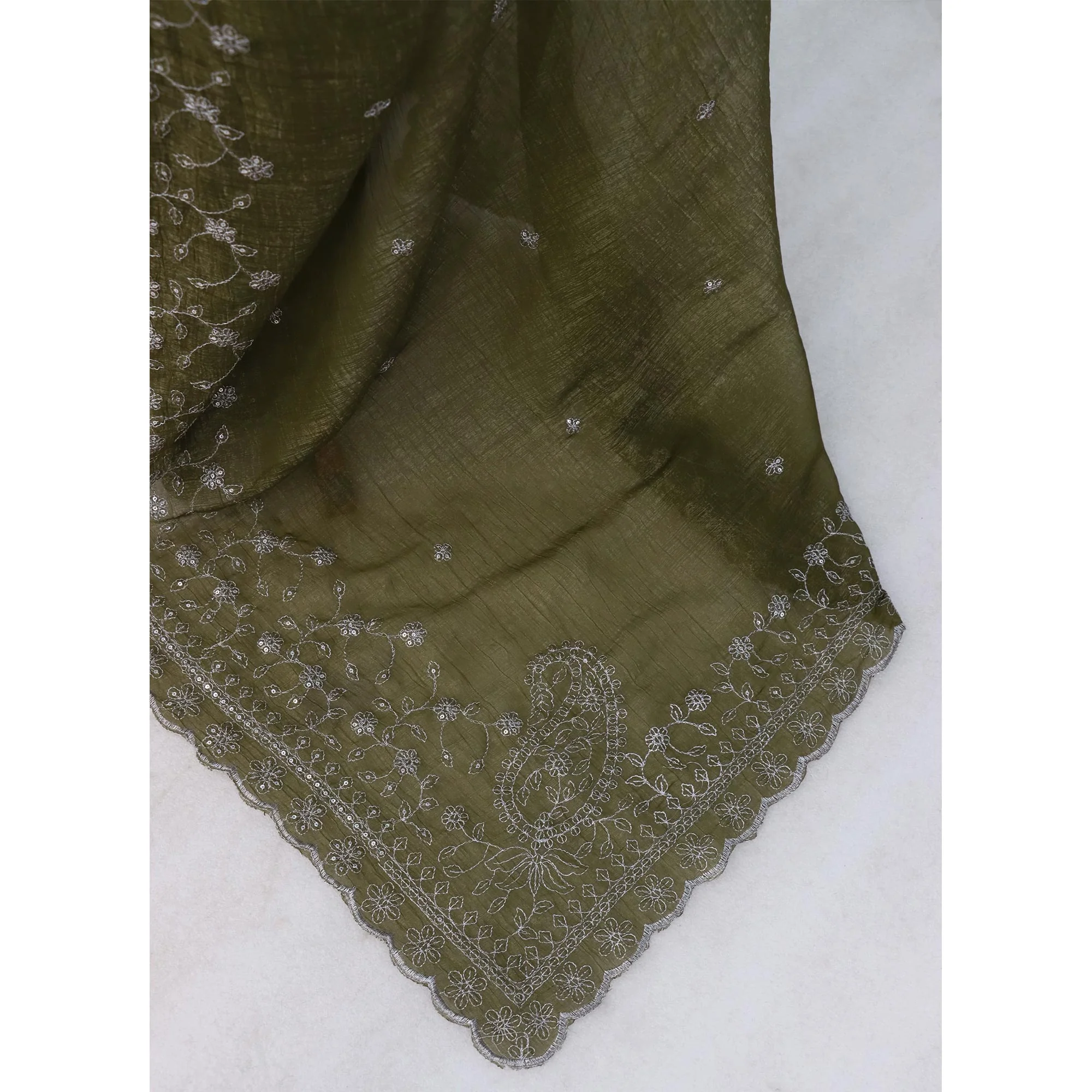 Mehendi Green Silk Blend Crush Saree Adorned With Floral Thread Embroidery & Sequins - Image 6