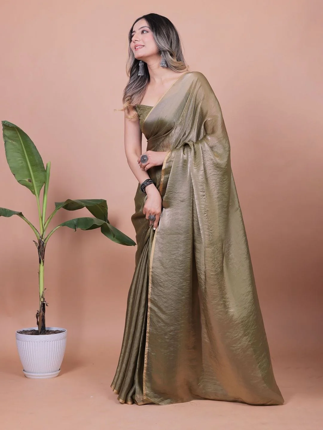 Mehendi Green Solid Chiffon Saree Perfect for Parties & Festive Occasions - Image 5