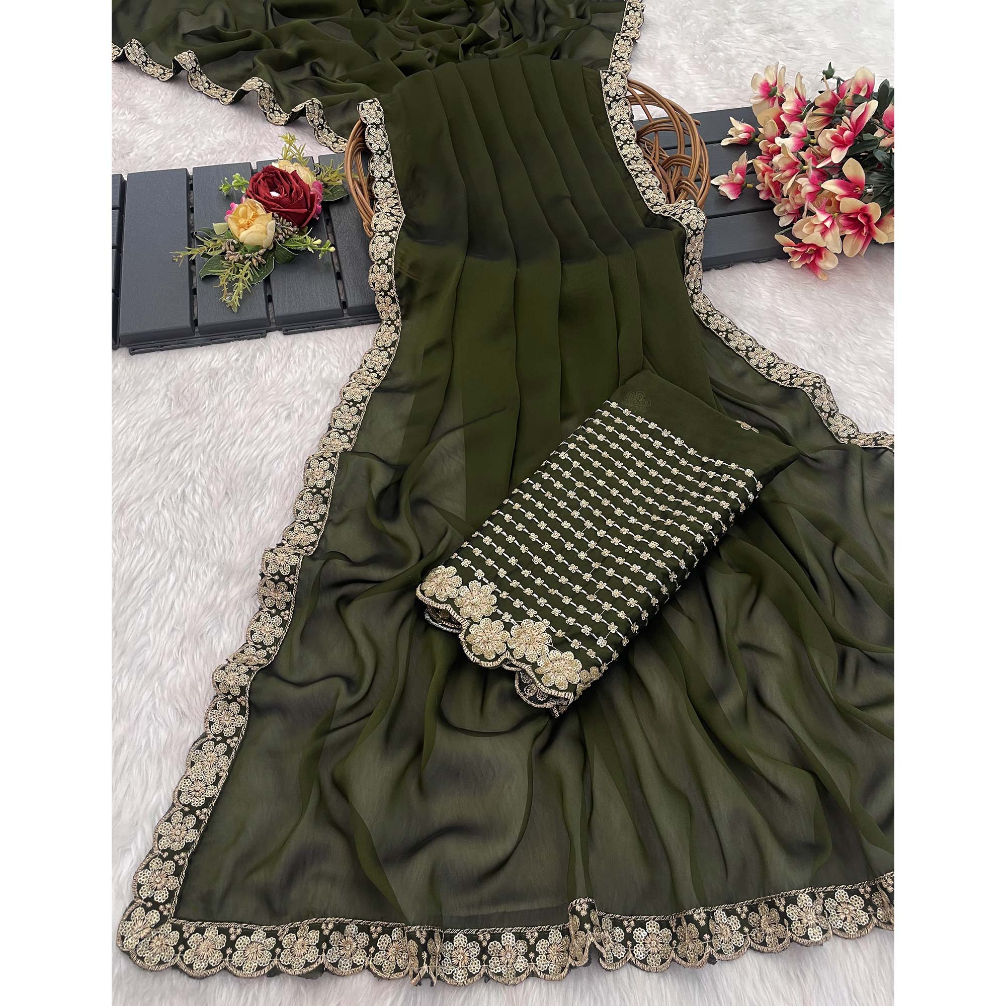 Mehendi Green Solid Rangoli Art Silk Saree With Sequins Embroidered Border - Image 3